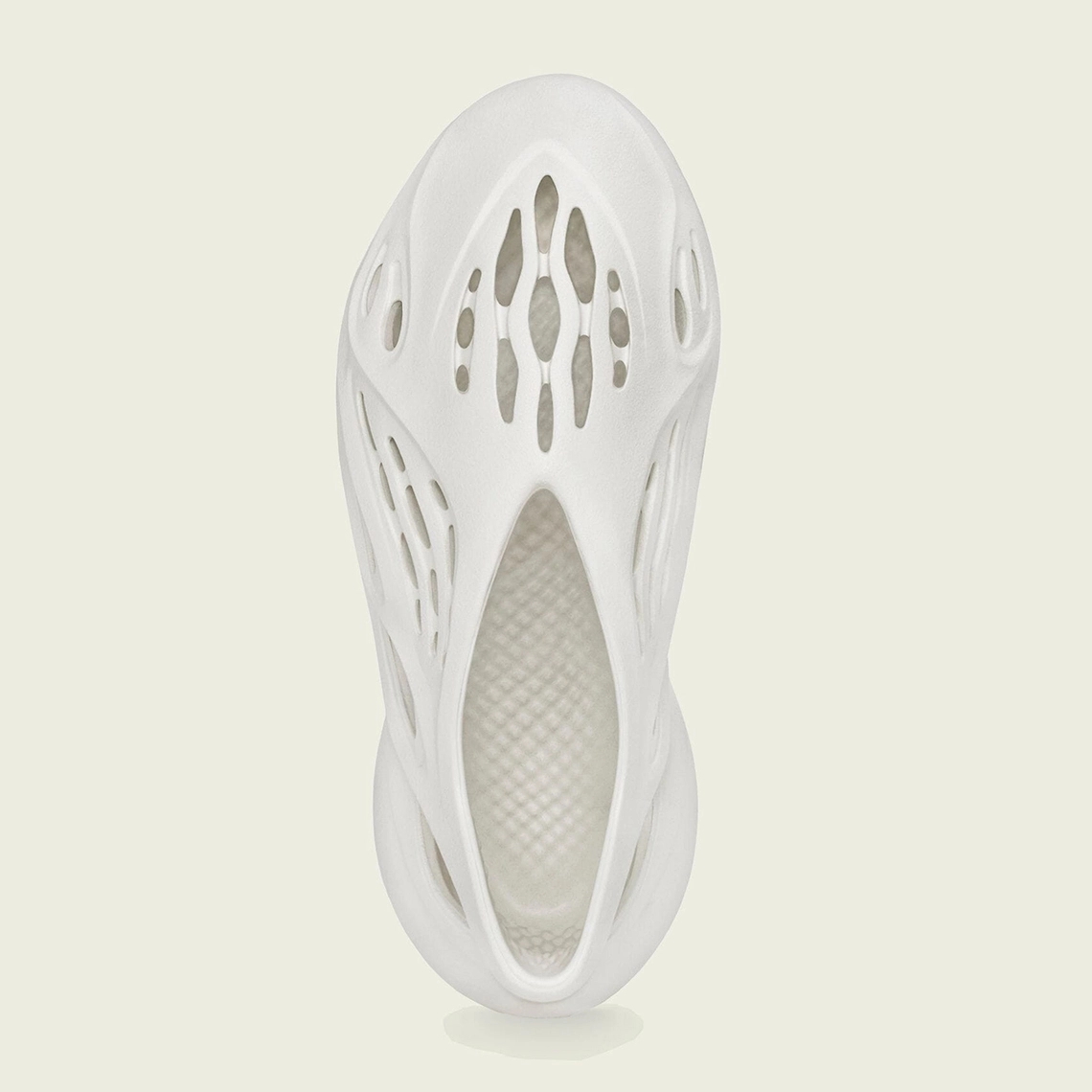 市价,近,3000,侃爷,同款,Yeezy,「,洞洞,鞋,」 市价近 3000!侃爷同款 Yeezy「洞洞鞋」补货回归! 市价,近,3000,侃爷,同款,Yeezy,「,洞洞,鞋,」 市价近 3000!侃爷同款 Yeezy「洞洞鞋」补货回归!