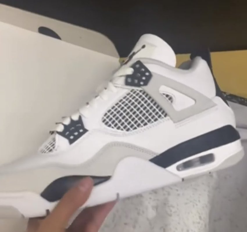 Air Jordan 4,AJ4,Military Blac 不要错过了再拍大腿!「白水泥」AJ4 最新平替实物曝光! Air Jordan 4,AJ4,Military Blac 不要错过了再拍大腿!「白水泥」AJ4 最新平替实物曝光!