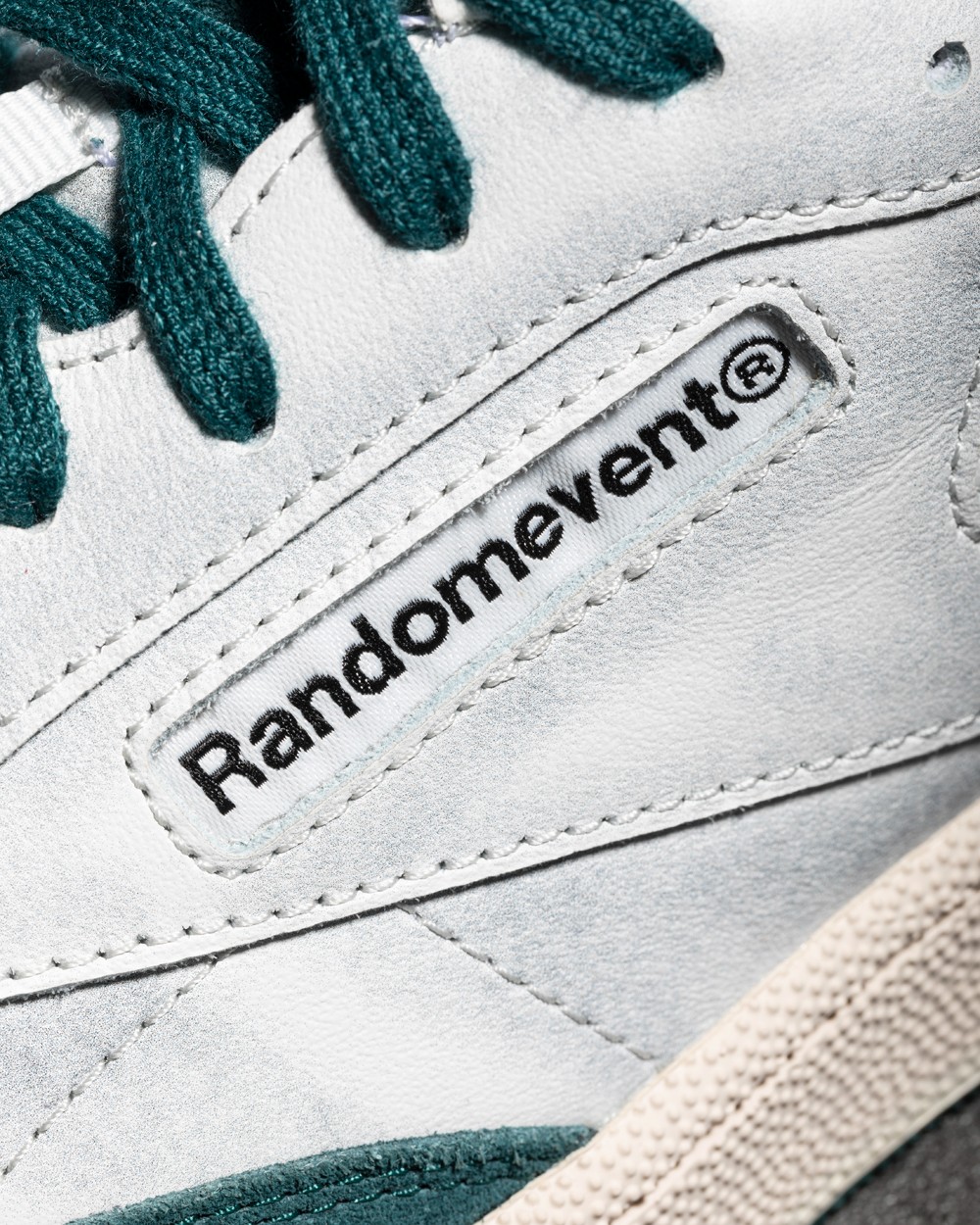 Reebok,Randomevent 卷起来!复古跑鞋都开始用「硬核科技」了!超稀有联名下周发售! Reebok,Randomevent 卷起来!复古跑鞋都开始用「硬核科技」了!超稀有联名下周发售!