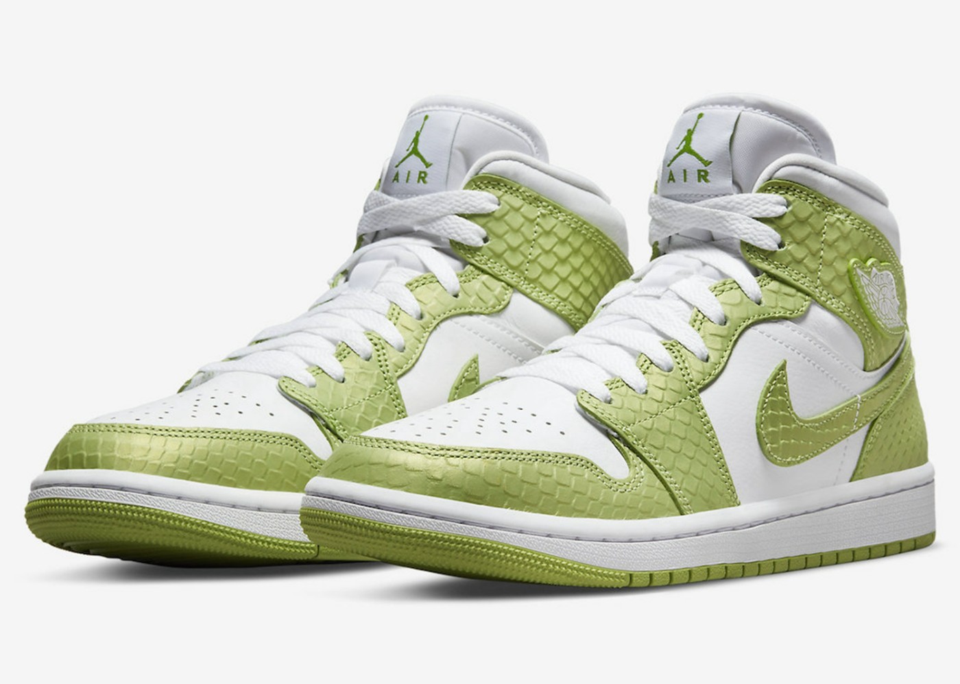 Air Jordan 1 Mid SE,Green Pyth 「绿蛇」AJ1 Mid 官图曝光!低帮和它你选哪双? Air Jordan 1 Mid SE,Green Pyth 「绿蛇」AJ1 Mid 官图曝光!低帮和它你选哪双?