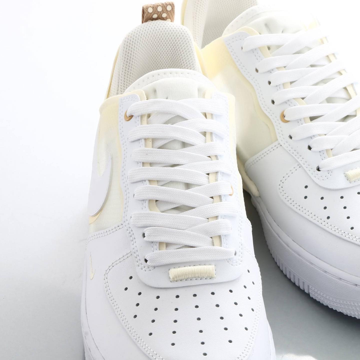 DH7615-100,Air Force 1 React,N 规格不输联名!「解构拼接」AF1 实物美图来了! DH7615-100,Air Force 1 React,N 规格不输联名!「解构拼接」AF1 实物美图来了!