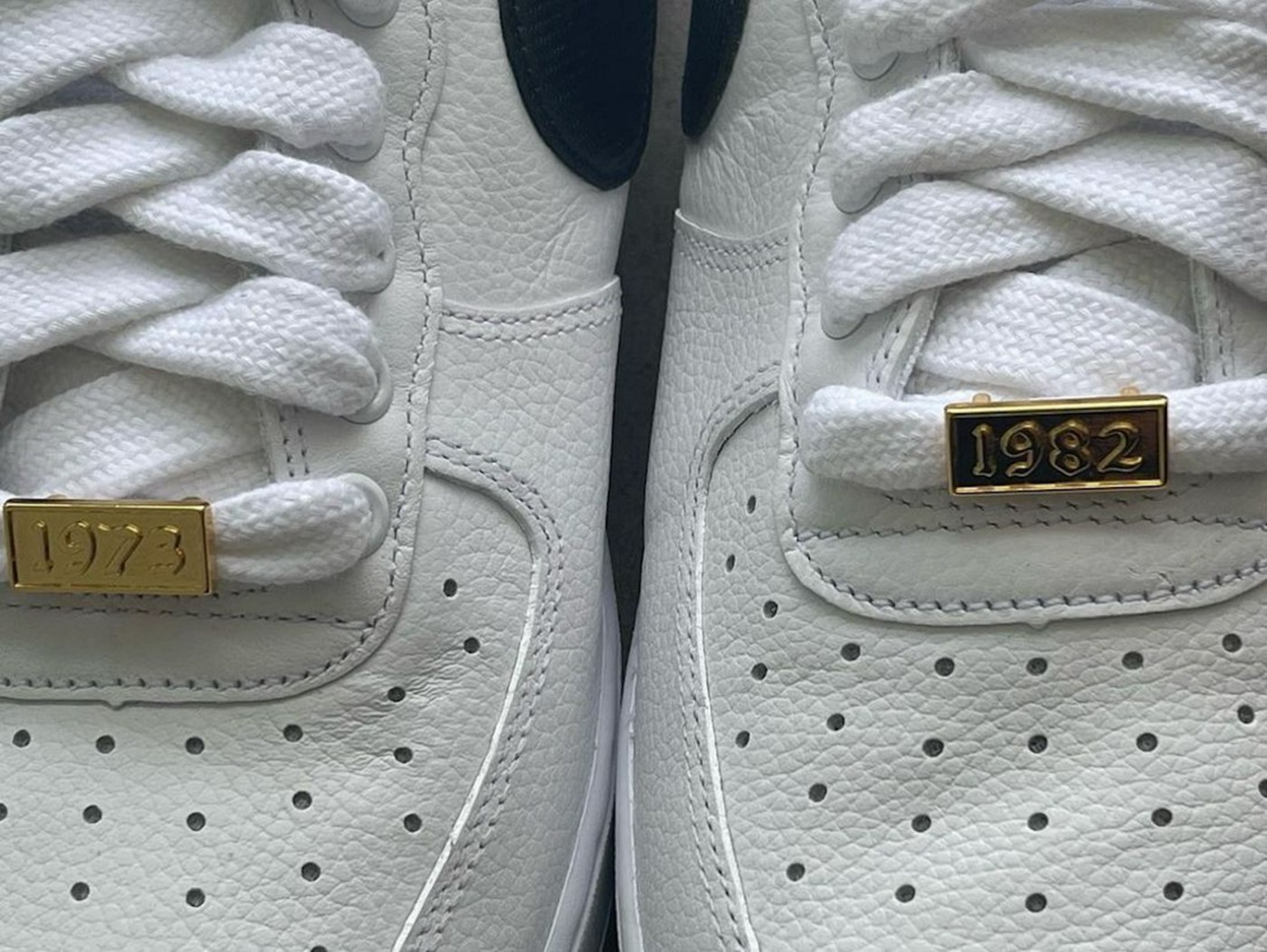 Nike Air Force 1 Anniversary,B 致敬说唱诞生之地!「布朗克斯」AF1 Low 实物曝光! Nike Air Force 1 Anniversary,B 致敬说唱诞生之地!「布朗克斯」AF1 Low 实物曝光!