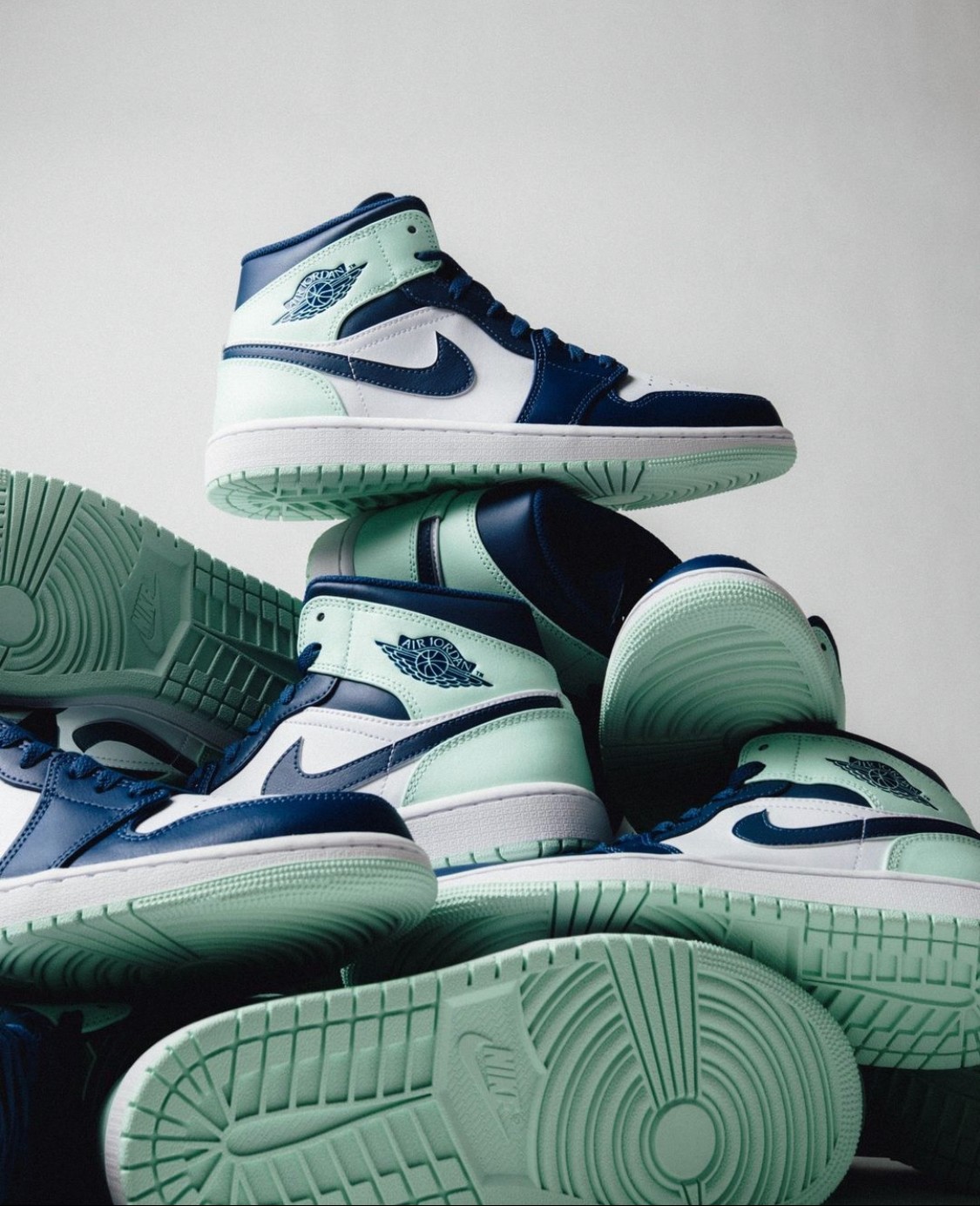 AJ1,Air Jordan 1,发售,554724-413 酷似天价迈阿密配色!这双薄荷绿 AJ1 Mid 太适合夏天了! AJ1,Air Jordan 1,发售,554724-413 酷似天价迈阿密配色!这双薄荷绿 AJ1 Mid 太适合夏天了!