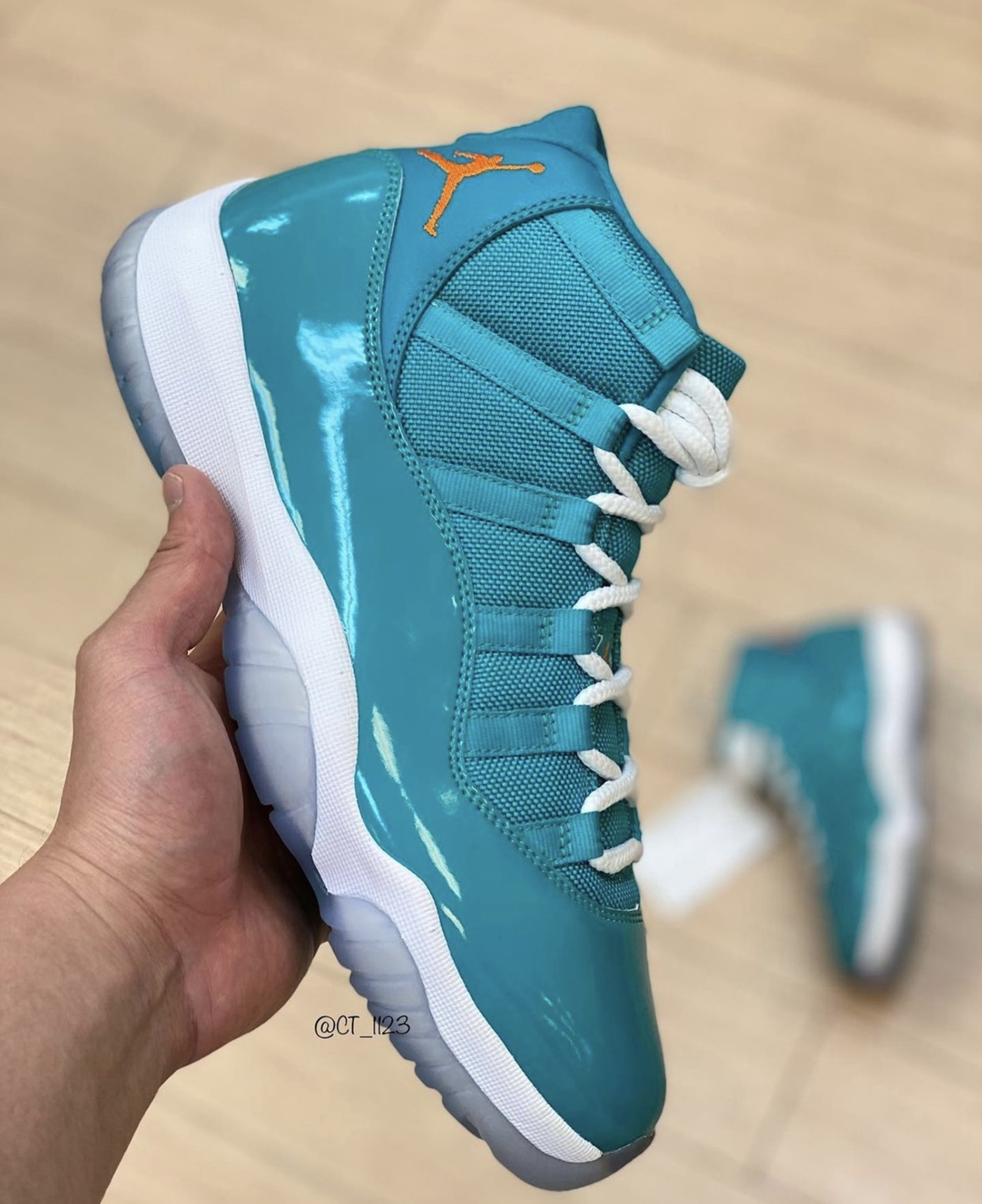 Nike,Air Jordan 11,Miami Dolph 「海豚」AJ11 实物曝光!消失多年的 Sample 重见天日! Nike,Air Jordan 11,Miami Dolph 「海豚」AJ11 实物曝光!消失多年的 Sample 重见天日!