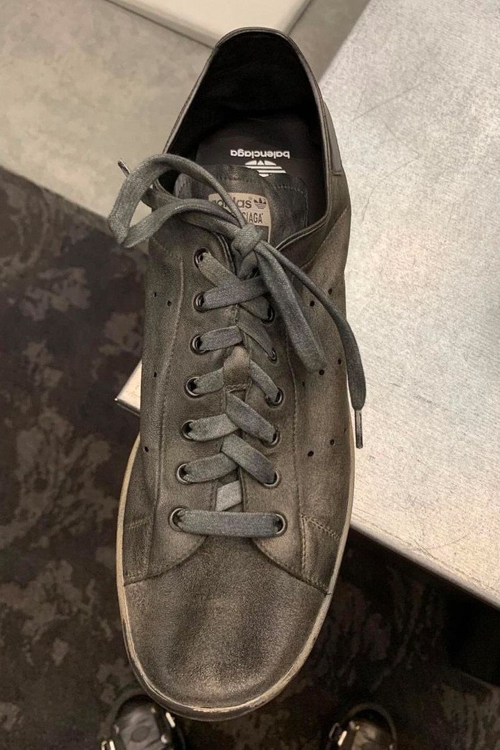 Balenciaga,adidas,Destroyed,St 末日废土风!「战损版」Stan Smith 你给几分? Balenciaga,adidas,Destroyed,St 末日废土风!「战损版」Stan Smith 你给几分?