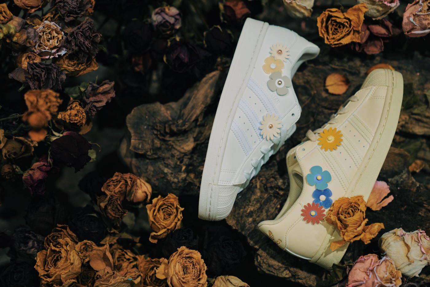 adidas Originals,Superstar,花卉, 这小花也太温柔了!超美的「花卉」Superstar 现已发售! adidas Originals,Superstar,花卉, 这小花也太温柔了!超美的「花卉」Superstar 现已发售!