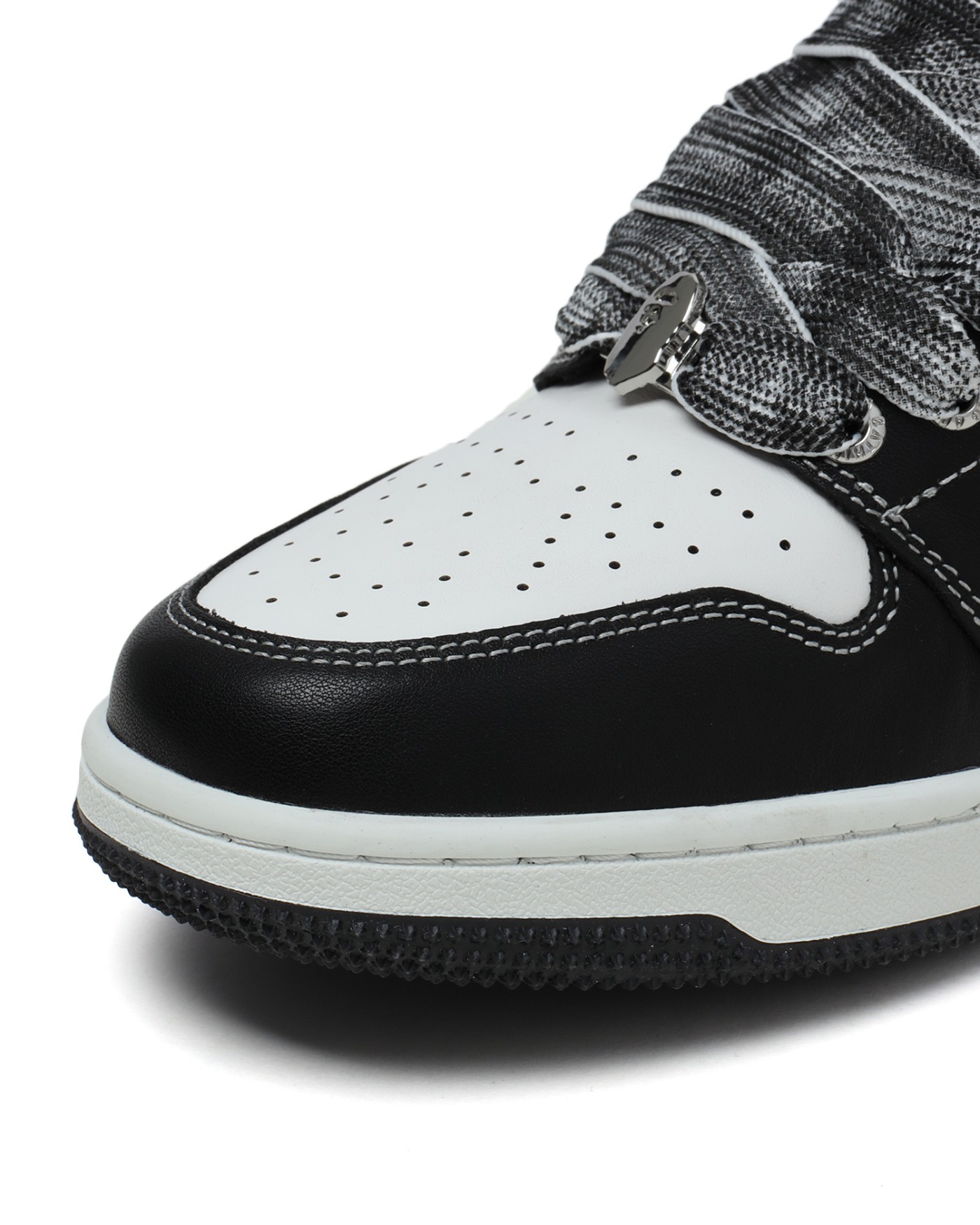 izzue,BAPE STA™ MI,发售 「邋遢摇滚」风格够酷!全新 izzue x BAPE STA 即将发售! izzue,BAPE STA™ MI,发售 「邋遢摇滚」风格够酷!全新 izzue x BAPE STA 即将发售!