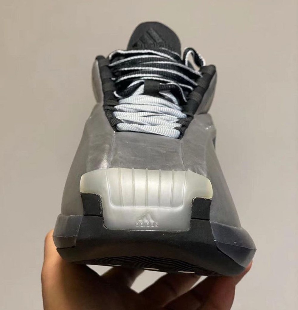 adidas,科比,Crazy 1,Kobe,Metalli 又一双科比「元年配色战靴」迎来复刻!实物首次曝光! adidas,科比,Crazy 1,Kobe,Metalli 又一双科比「元年配色战靴」迎来复刻!实物首次曝光!