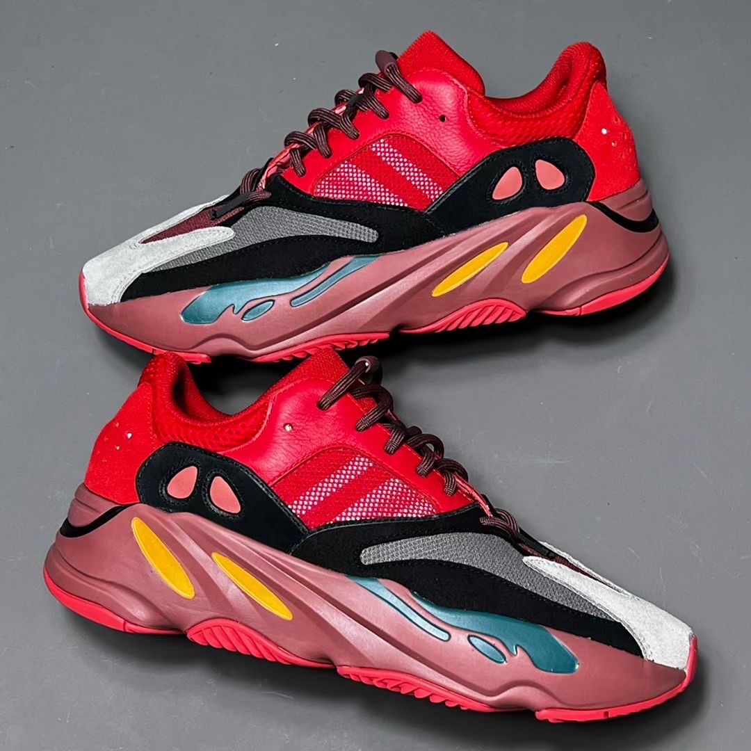 adidas,Yeezy Boost 700,Hi-Res 自古红蓝出 CP?!全新配色 Yeezy 700 实物曝光! adidas,Yeezy Boost 700,Hi-Res 自古红蓝出 CP?!全新配色 Yeezy 700 实物曝光!