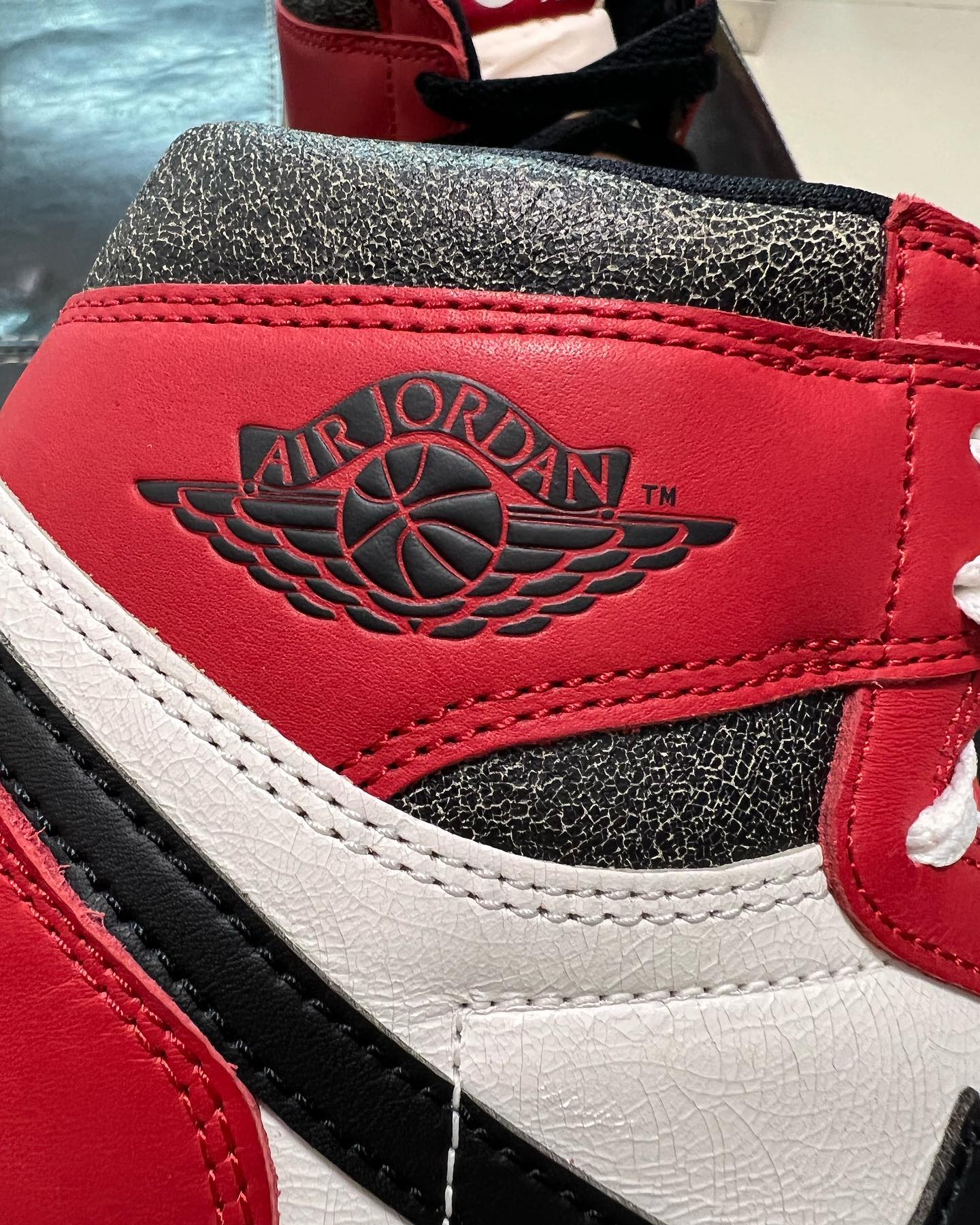 Air Jordan 1,AJ1,发售,DZ5485-612 目前最清晰芝加哥 AJ1 实物图来了!脚感也有升级?! Air Jordan 1,AJ1,发售,DZ5485-612 目前最清晰芝加哥 AJ1 实物图来了!脚感也有升级?!