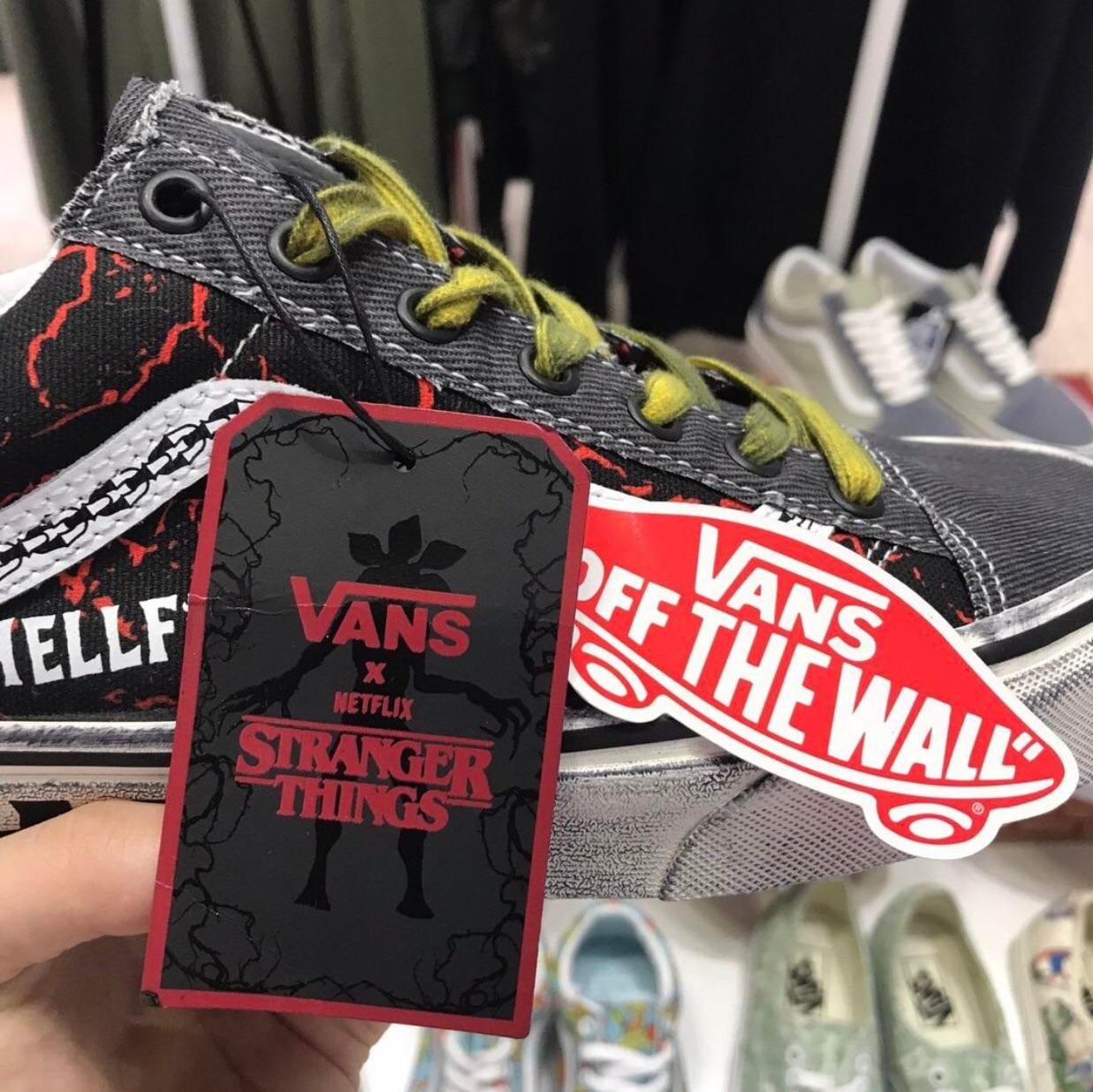 Vans,怪奇物语,Old Skool,发售 《怪奇物语》又出新联名鞋了!第一款配色就这么帅! Vans,怪奇物语,Old Skool,发售 《怪奇物语》又出新联名鞋了!第一款配色就这么帅!