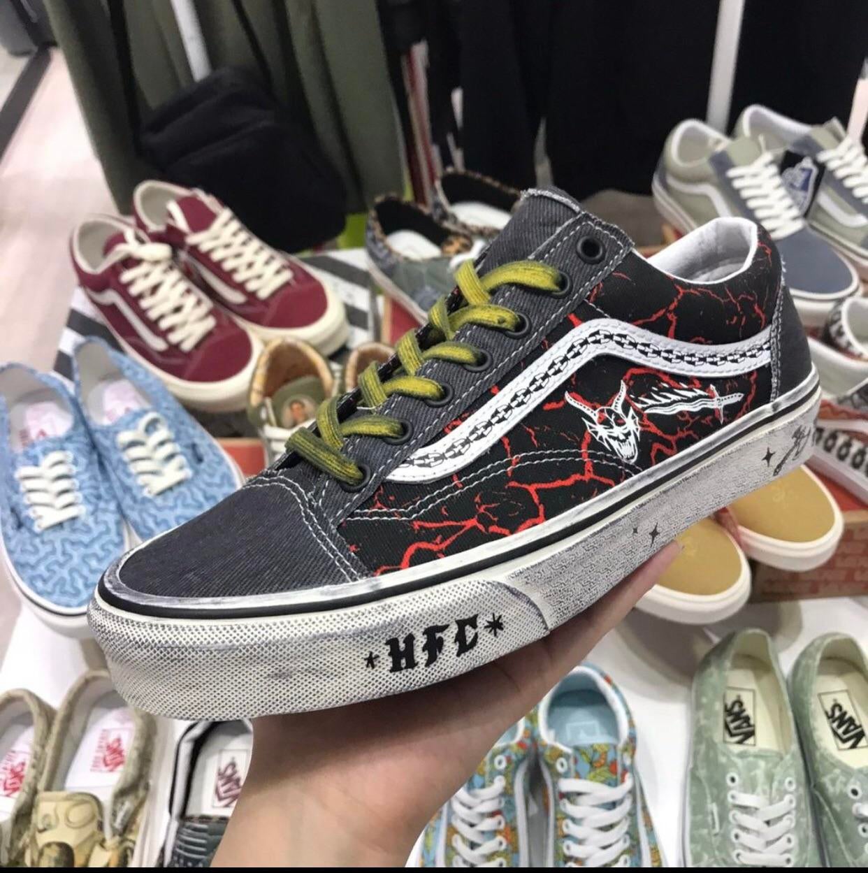 Vans,怪奇物语,Old Skool,发售 《怪奇物语》又出新联名鞋了!第一款配色就这么帅! Vans,怪奇物语,Old Skool,发售 《怪奇物语》又出新联名鞋了!第一款配色就这么帅!
