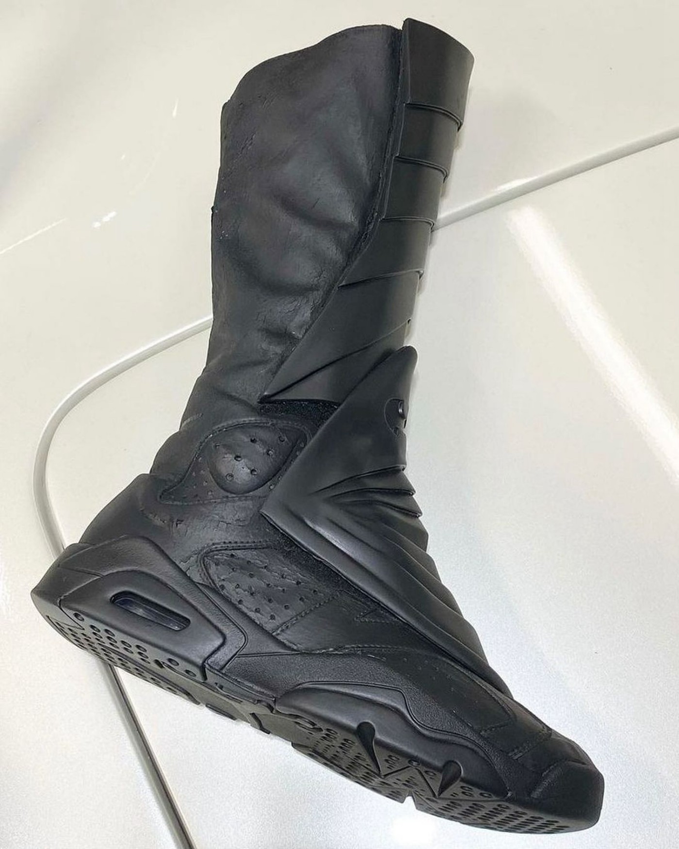 Air Jordan 6,Air Trainer,Nike, 不光有 AJ6!又一双 Nike「蝙蝠侠战靴」曝光!价格高达… Air Jordan 6,Air Trainer,Nike, 不光有 AJ6!又一双 Nike「蝙蝠侠战靴」曝光!价格高达…