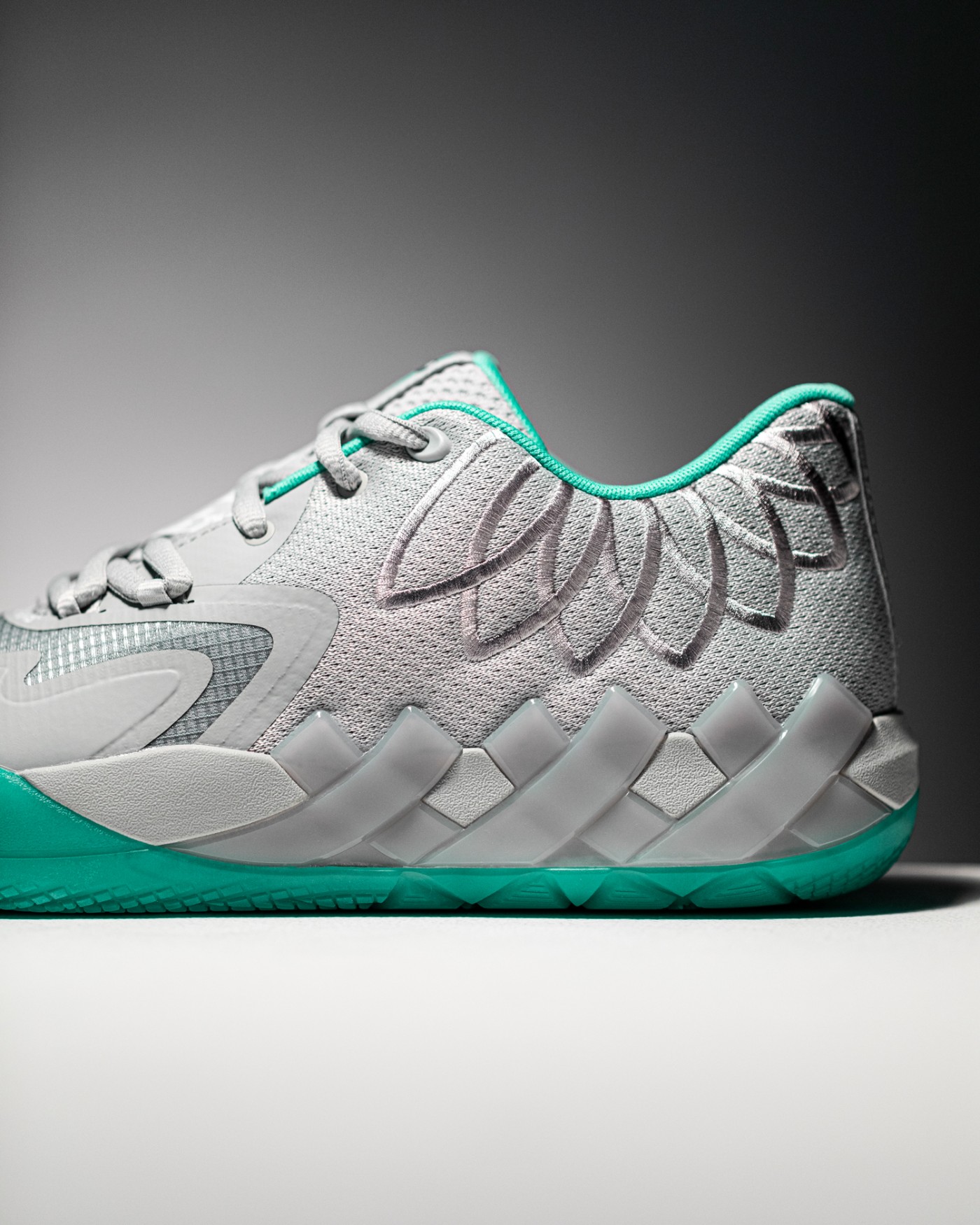 PUMA,MB.01,开箱 款款涨价!可能是今年最难买的新鞋型!小编抢先开箱! PUMA,MB.01,开箱 款款涨价!可能是今年最难买的新鞋型!小编抢先开箱!