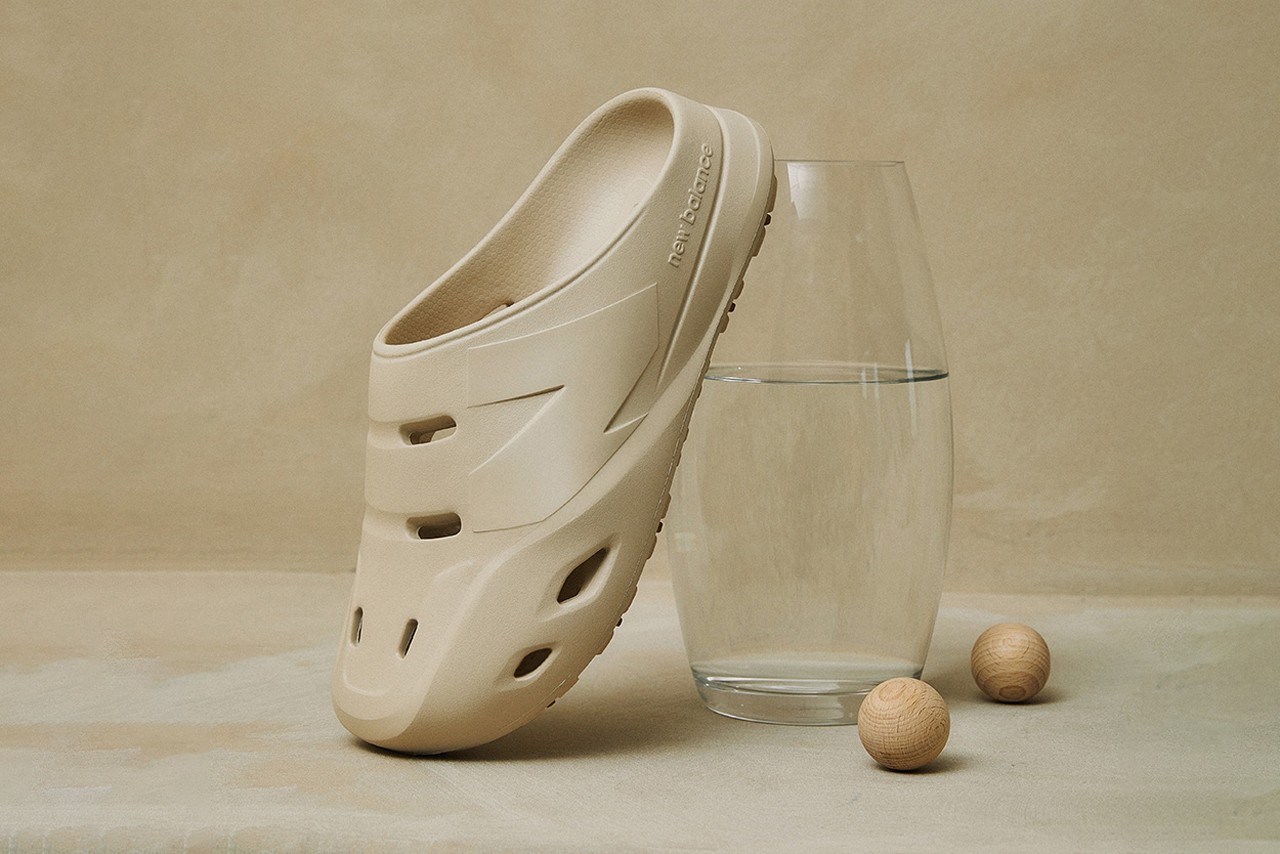 NB,New Balance,Clog 卷起来了!NB 也出洞洞鞋了!这造型你打几分? NB,New Balance,Clog 卷起来了!NB 也出洞洞鞋了!这造型你打几分?