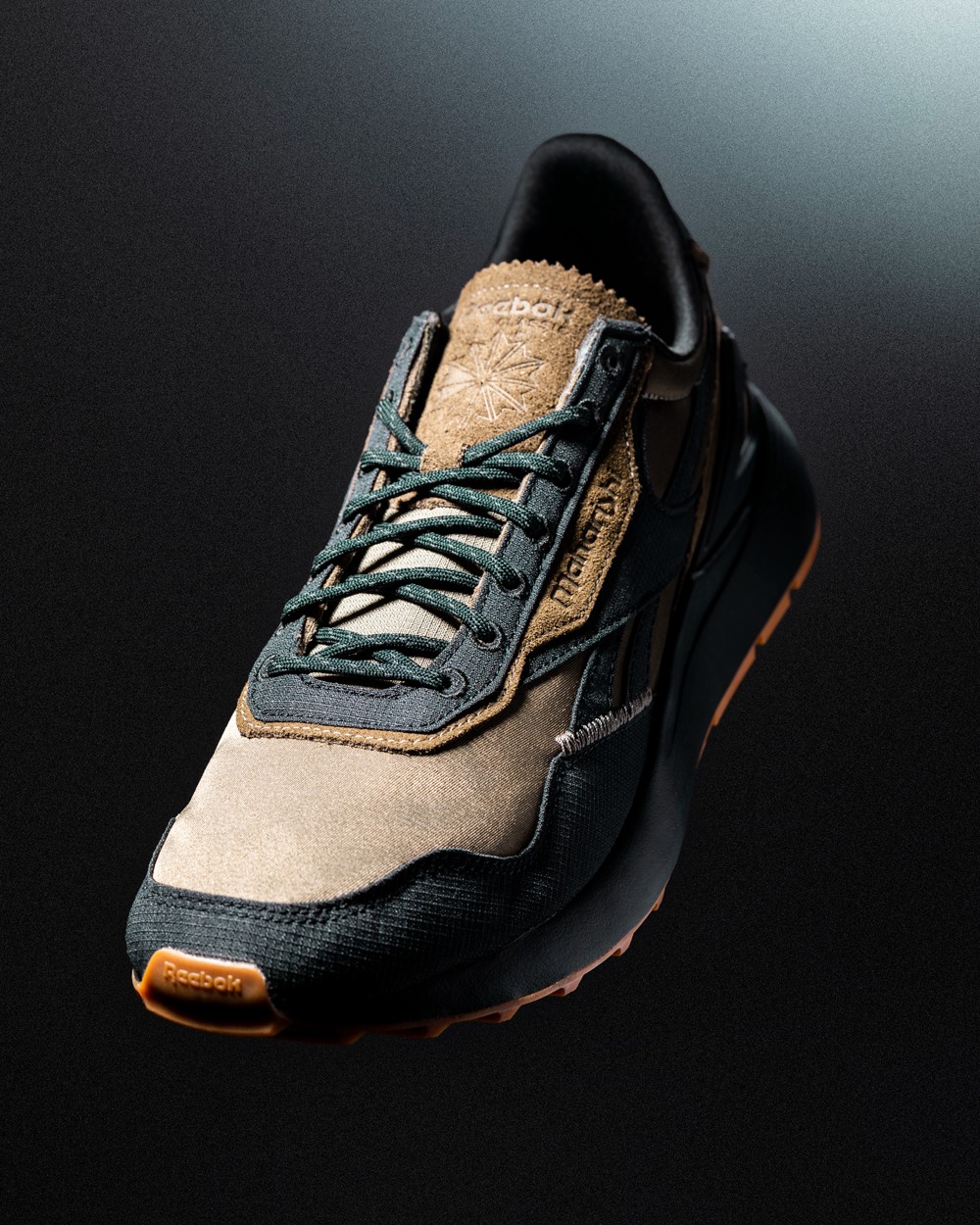 Reebok,Maharishi 都在问的「机能复古鞋」抢先开箱!超稀有联名帅到我了! Reebok,Maharishi 都在问的「机能复古鞋」抢先开箱!超稀有联名帅到我了!