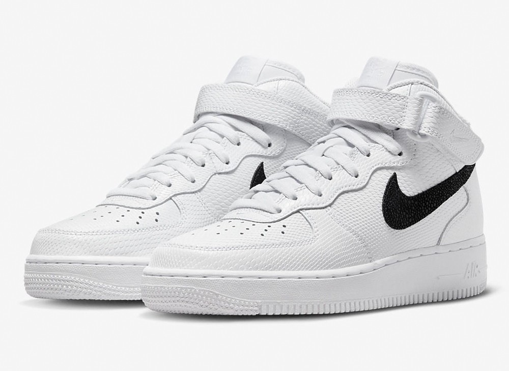 Nike,Air Force 1 Mid,DZ5211-10 仙气满满又显奢华!全新「白蛇」AF1 官图曝光! Nike,Air Force 1 Mid,DZ5211-10 仙气满满又显奢华!全新「白蛇」AF1 官图曝光!