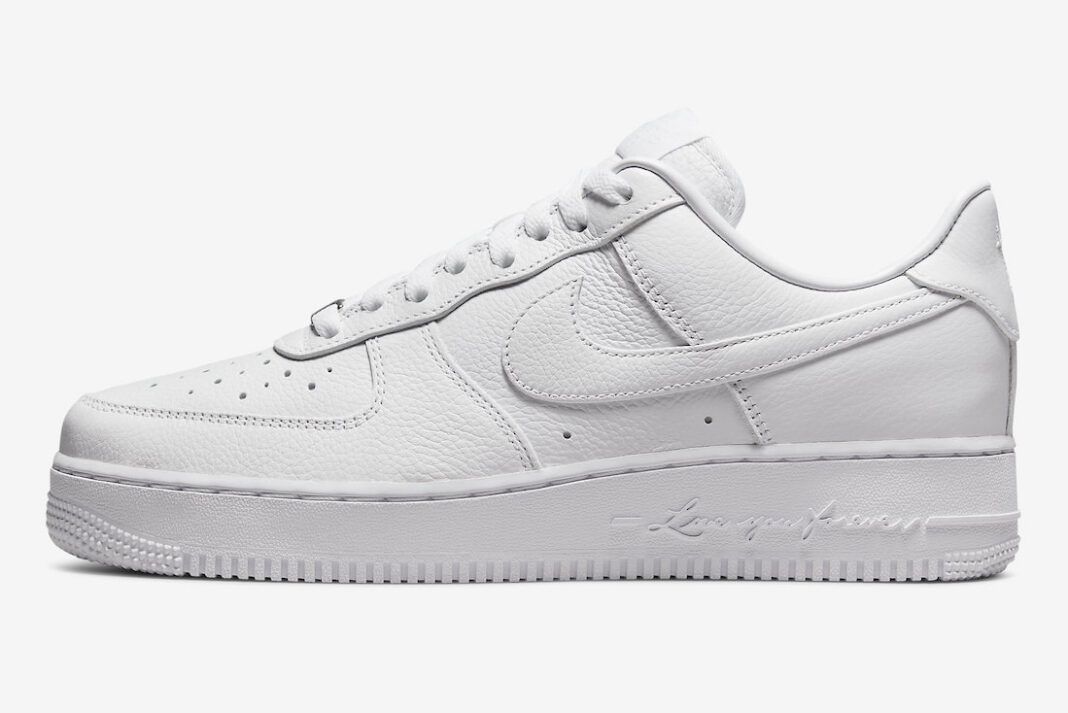 NOCTA,Nike,Air Force 1 Low,Cer Drake 最新 Nike 联名鞋官图来了!网友:新晋「盖章大师」? NOCTA,Nike,Air Force 1 Low,Cer Drake 最新 Nike 联名鞋官图来了!网友:新晋「盖章大师」?