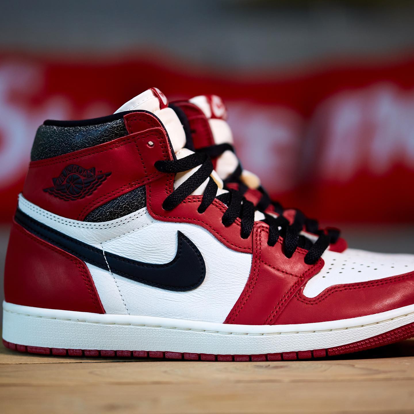 Air Jordan 1,AJ1,发售,DZ5485-612 发售越来越近!芝加哥 AJ1 最新实物曝光!连鞋盒都有新玩法! Air Jordan 1,AJ1,发售,DZ5485-612 发售越来越近!芝加哥 AJ1 最新实物曝光!连鞋盒都有新玩法!