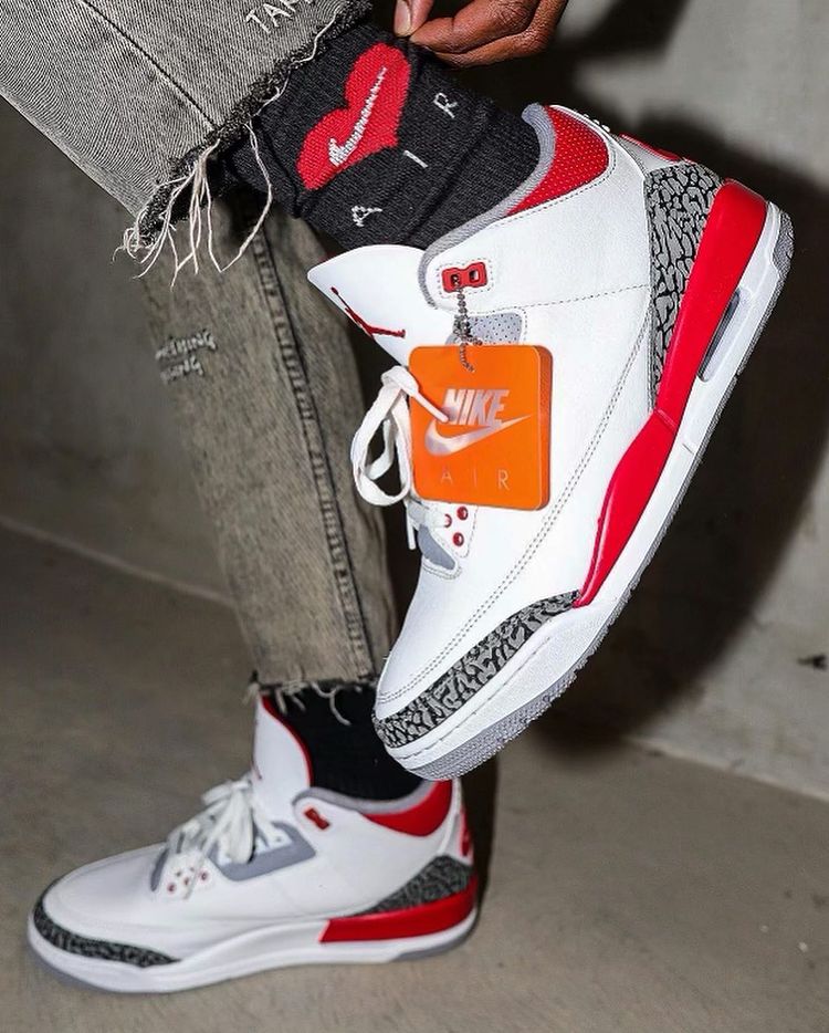 Air Jordan 3,Fire Red,AJ,AJ3,D 最新实物上脚!元年「火焰红」AJ3 发售倒计时! Air Jordan 3,Fire Red,AJ,AJ3,D 最新实物上脚!元年「火焰红」AJ3 发售倒计时!