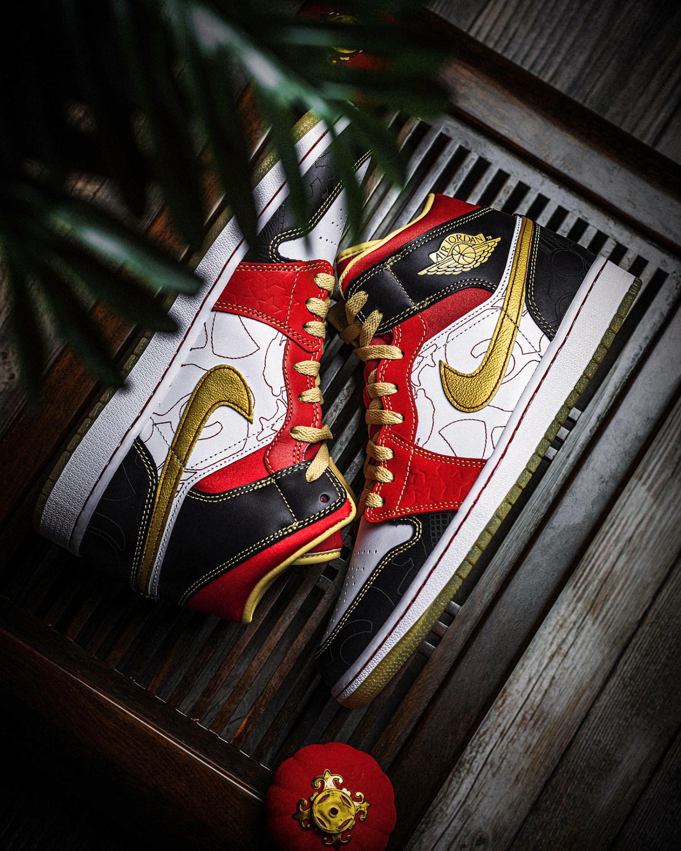 AJ1,Air Jordan 1 Mid XQ 开箱今年「最豪华」AJ1!这细节让 AMM 联名都忘尘莫及! AJ1,Air Jordan 1 Mid XQ 开箱今年「最豪华」AJ1!这细节让 AMM 联名都忘尘莫及!