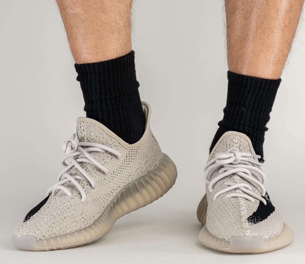 adidas,Yeezy Boost 350 V2,Slat 发售日期有了!「芝麻油漆条」最新实物上脚曝光! adidas,Yeezy Boost 350 V2,Slat 发售日期有了!「芝麻油漆条」最新实物上脚曝光!