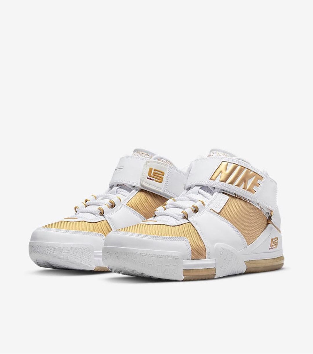 DJ4892-100,Maccabi PE,Lebron 2 「詹姆斯复刻」最新消息!PE 配色 + 发售详情! DJ4892-100,Maccabi PE,Lebron 2 「詹姆斯复刻」最新消息!PE 配色 + 发售详情!