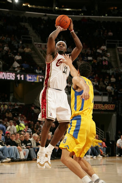 DJ4892-100,Maccabi PE,Lebron 2 「詹姆斯复刻」最新消息!PE 配色 + 发售详情! DJ4892-100,Maccabi PE,Lebron 2 「詹姆斯复刻」最新消息!PE 配色 + 发售详情!