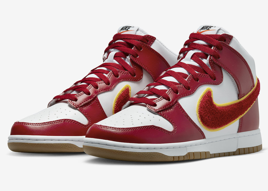 Nike,Dunk High,Chenille Swoosh 摇粒绒 Swoosh Logo!全新「白红」Nike Dunk Hi 官图曝光! Nike,Dunk High,Chenille Swoosh 摇粒绒 Swoosh Logo!全新「白红」Nike Dunk Hi 官图曝光!