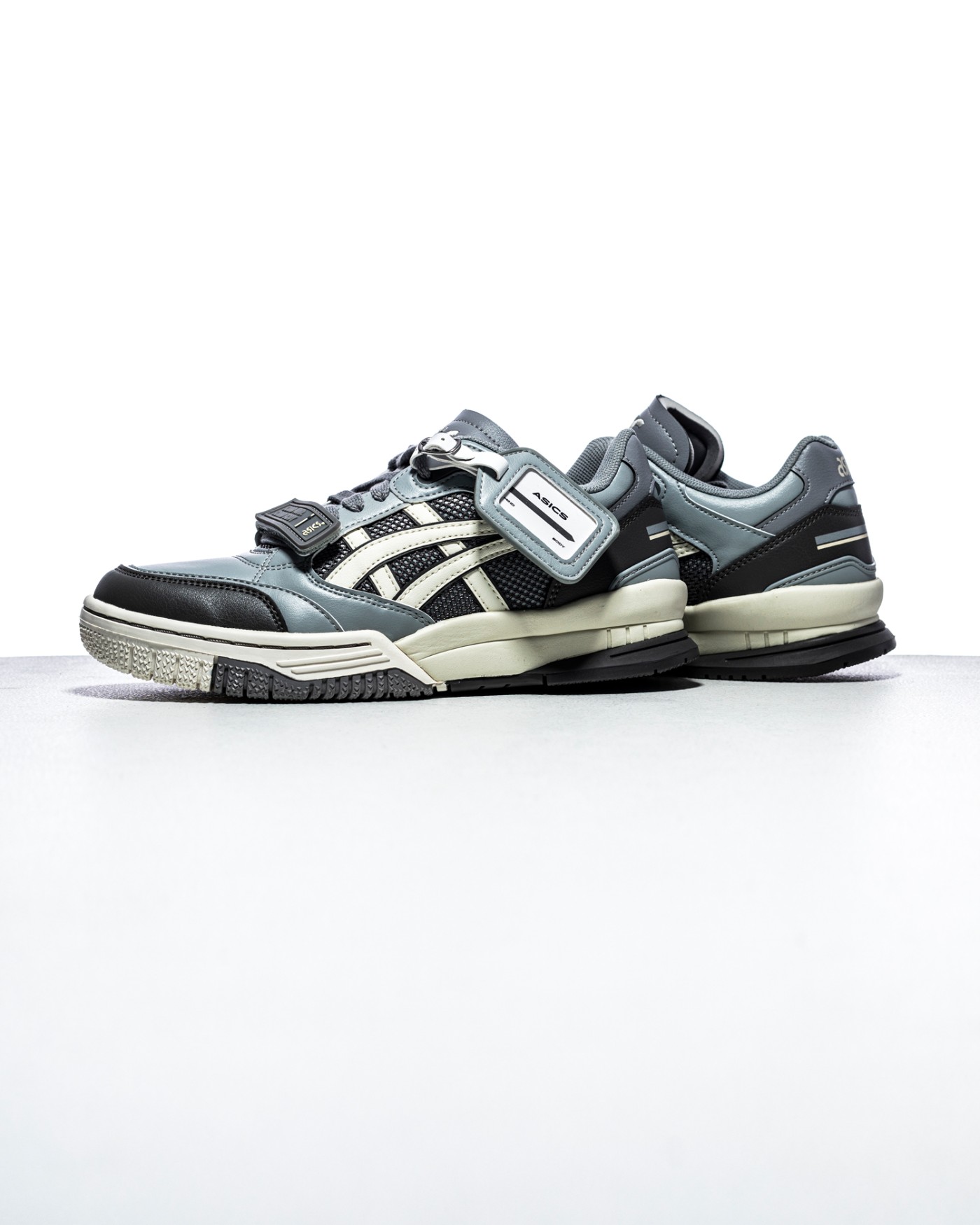 ASICS,GEL-SPOTLYTE LOW V2,发售,开 水泥灰 + 北卡蓝!asics 复古鞋新配色终于要发售了! ASICS,GEL-SPOTLYTE LOW V2,发售,开 水泥灰 + 北卡蓝!asics 复古鞋新配色终于要发售了!