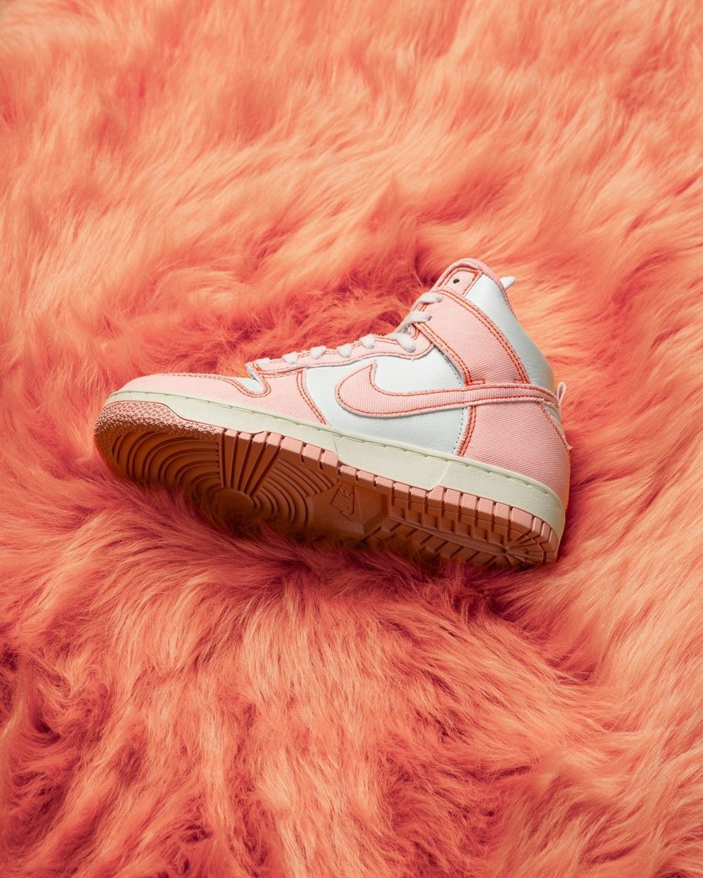 Nike,Dunk High 1985 WMNS,Arcti SNKRS 刚刚上架!这双 Dunk 新配色有点香! Nike,Dunk High 1985 WMNS,Arcti SNKRS 刚刚上架!这双 Dunk 新配色有点香!