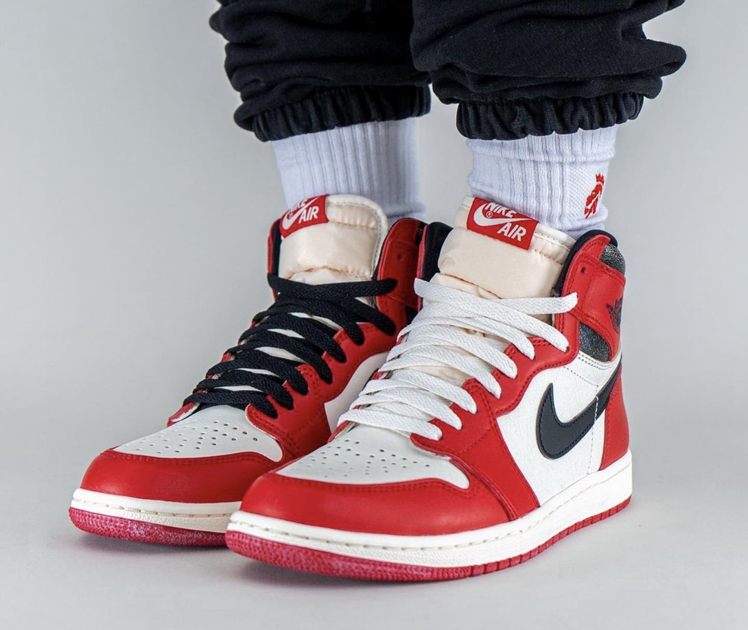 Air Jordan 1 High OG,Lost & Fo 芝加哥 AJ1 实物上脚来了!还剩一个多月就发售! Air Jordan 1 High OG,Lost & Fo 芝加哥 AJ1 实物上脚来了!还剩一个多月就发售!