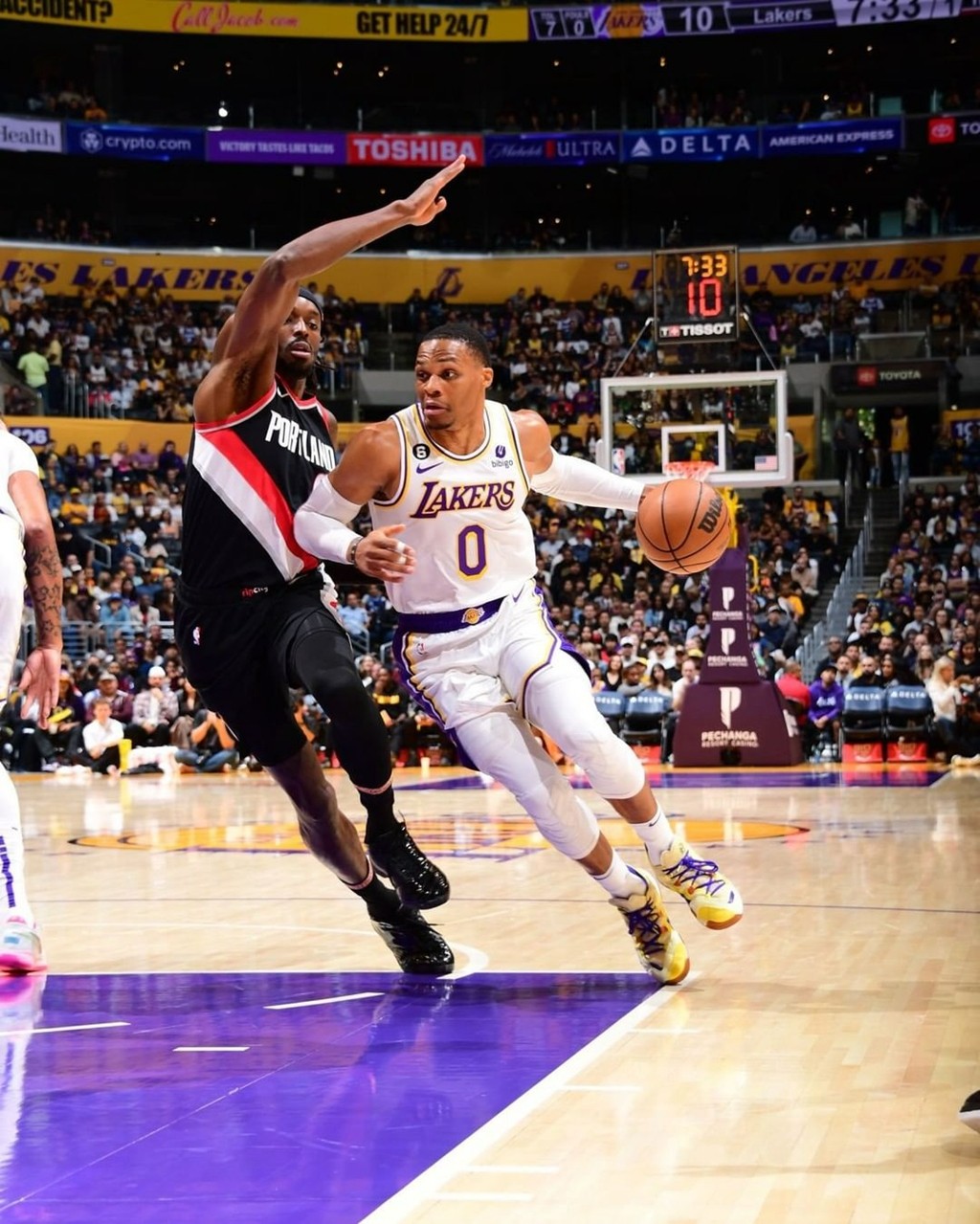 NBA,詹姆斯,德罗赞,东契奇,Nike,Air Jorda 詹皇上脚 LBJ 20 新版本!网友:鞋都比湖人比赛好看…… NBA,詹姆斯,德罗赞,东契奇,Nike,Air Jorda 詹皇上脚 LBJ 20 新版本!网友:鞋都比湖人比赛好看……