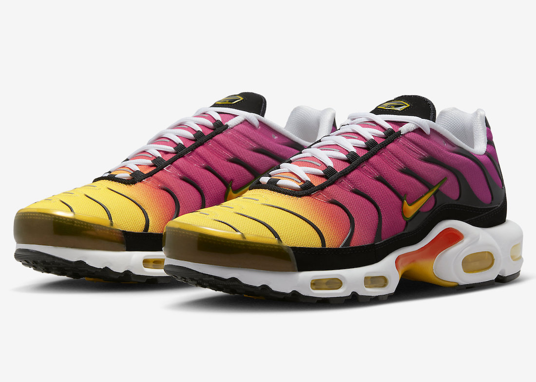 Nike,Air Max Plus,DX0755-600 炫彩造型装扮!全新 Air Max Plus 官图曝光! Nike,Air Max Plus,DX0755-600 炫彩造型装扮!全新 Air Max Plus 官图曝光!