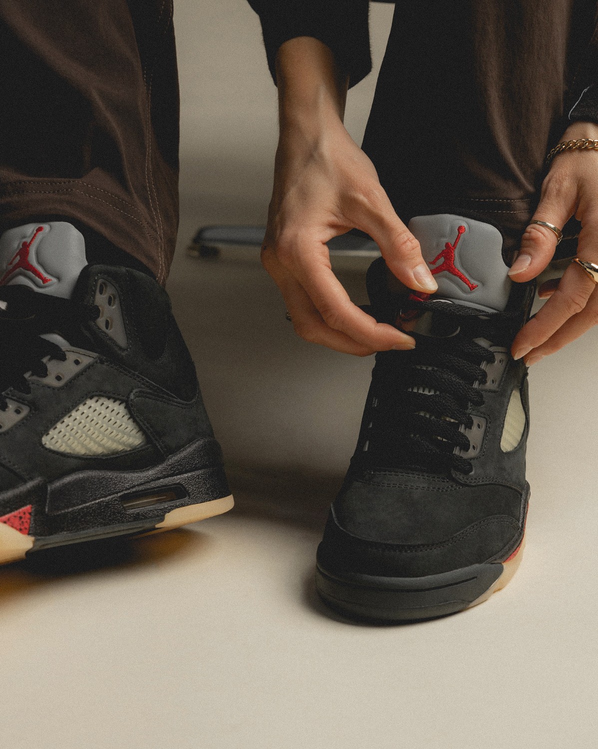 Air Jordan 5,Gore-Tex,WMNS,Off 「小 Supreme」AJ5 最新实物图曝光!越看越好看! Air Jordan 5,Gore-Tex,WMNS,Off 「小 Supreme」AJ5 最新实物图曝光!越看越好看!