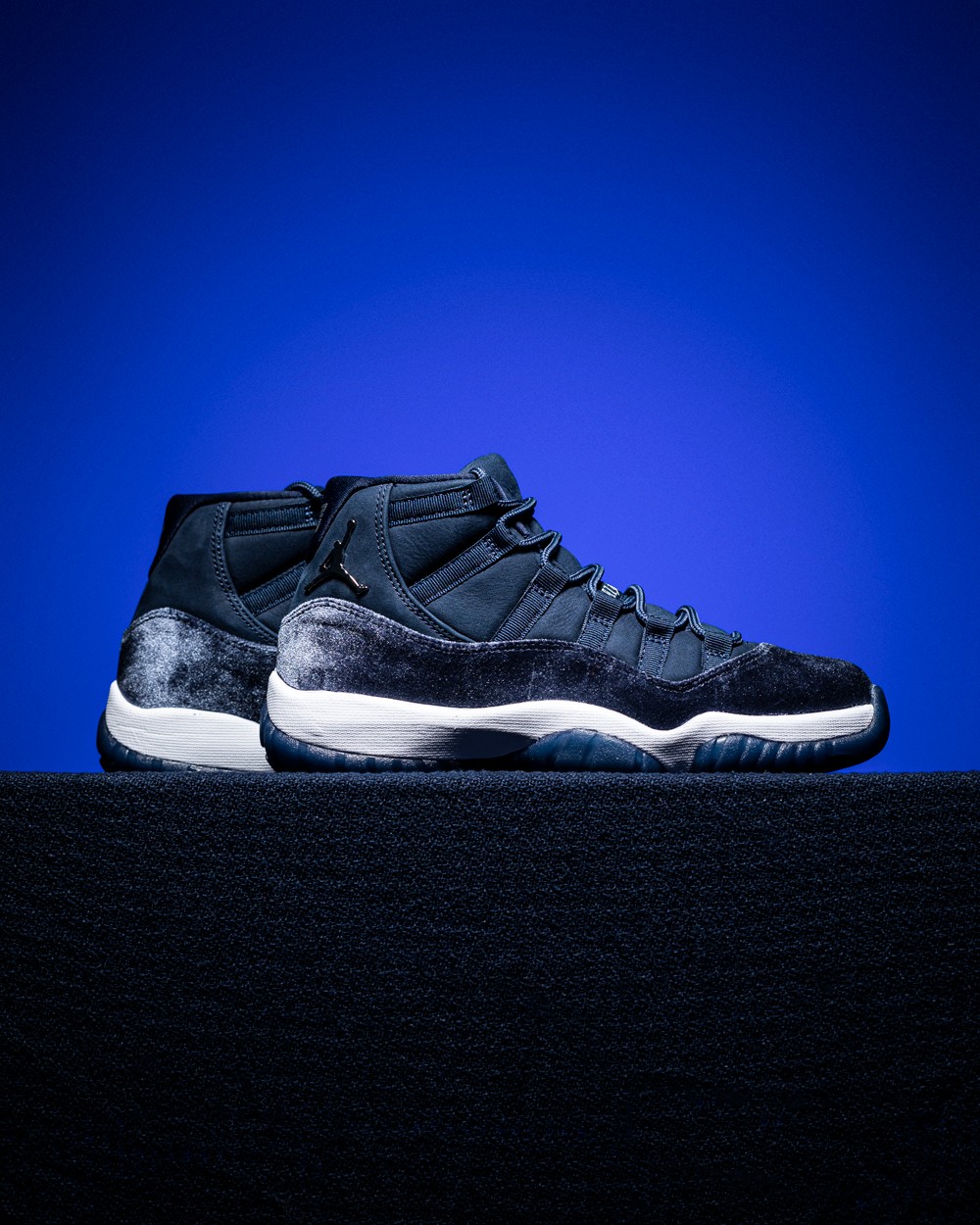 AJ,Air Jordan 11,Midnight Navy 六年才有一双的 AJ!年度「压轴大戏」还有特殊版本!小姐姐抢先上脚! AJ,Air Jordan 11,Midnight Navy 六年才有一双的 AJ!年度「压轴大戏」还有特殊版本!小姐姐抢先上脚!