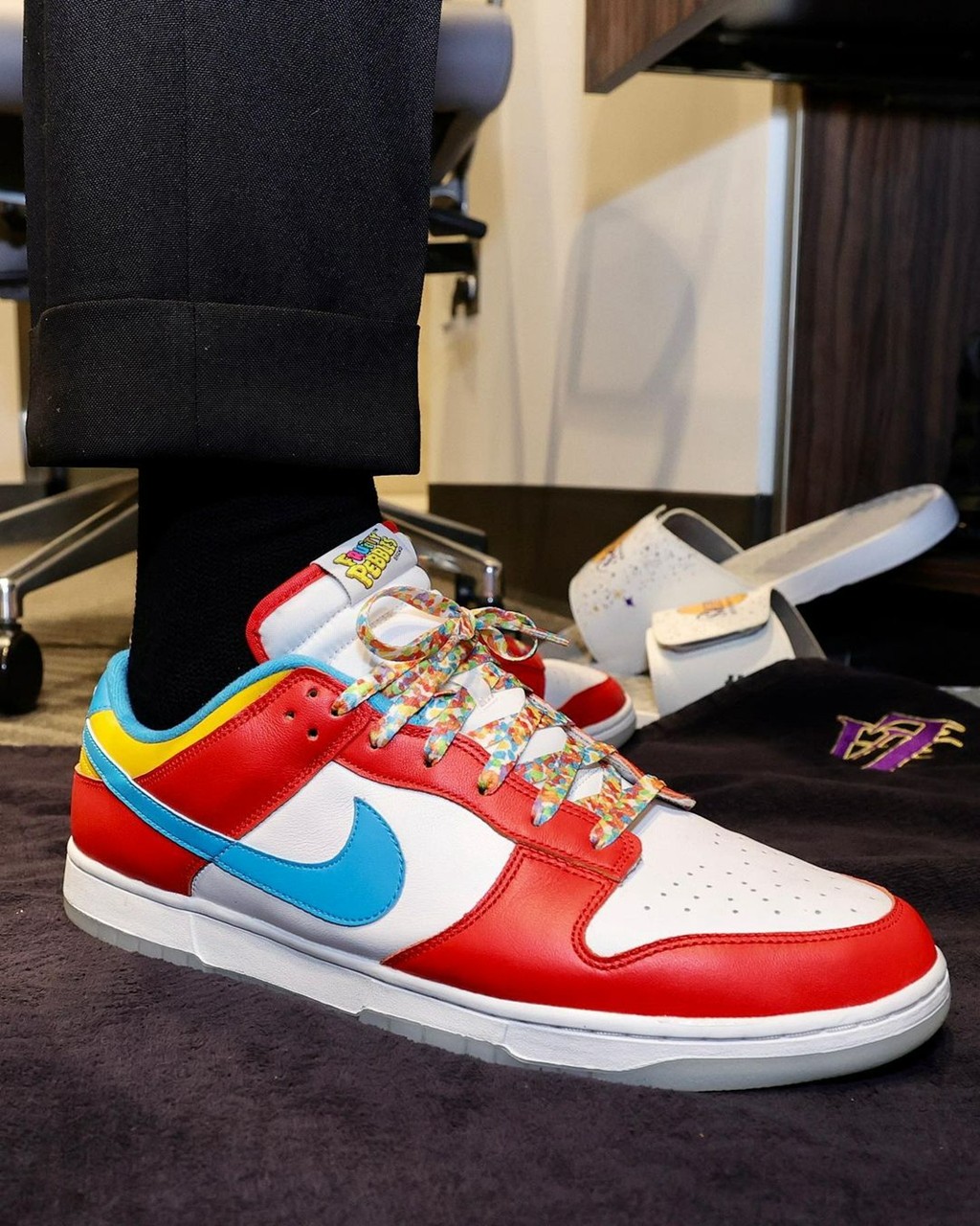 LeBron James,Nike,Dunk Low,Fru 詹皇亲自带货!「水果麦片」Dunk 现在抄底还来得及! LeBron James,Nike,Dunk Low,Fru 詹皇亲自带货!「水果麦片」Dunk 现在抄底还来得及!