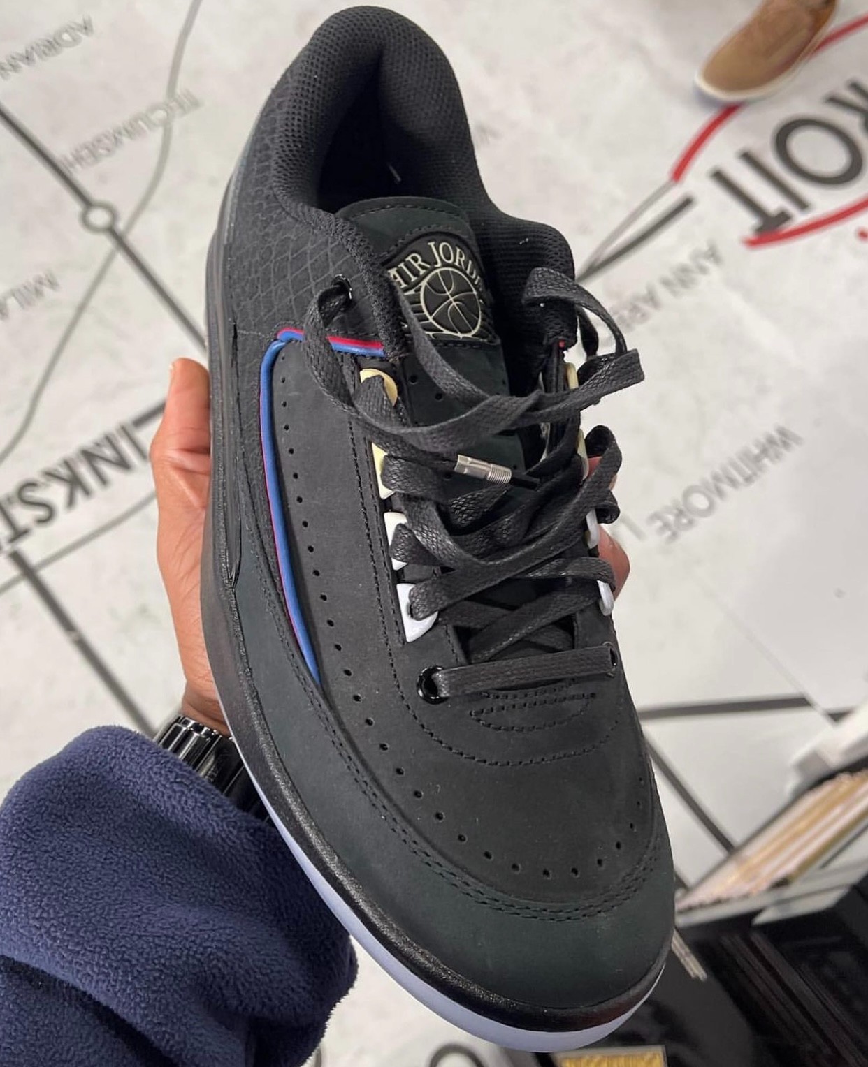 Two 18,Air Jordan 2 Low,DV7129 黑武士装扮!全新 Two 18 x Air Jordan 2 实物图来了! Two 18,Air Jordan 2 Low,DV7129 黑武士装扮!全新 Two 18 x Air Jordan 2 实物图来了!