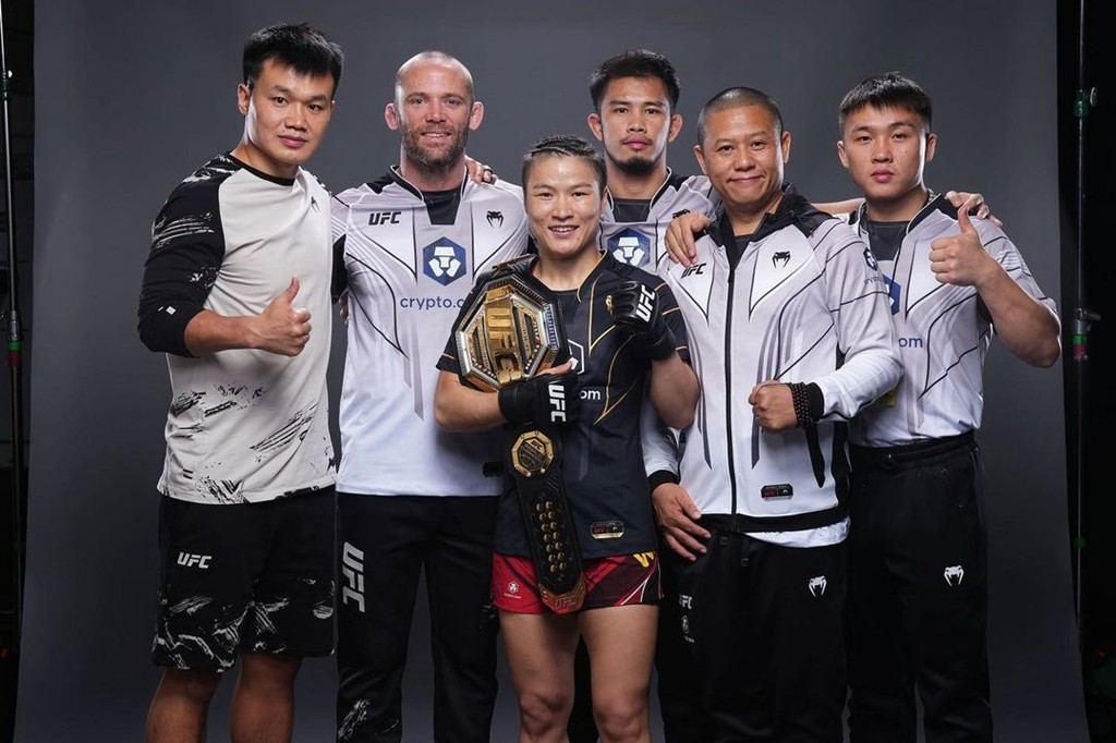 上脚,Air Jordan,UA,Nike,宋亚东,李景亮, 张伟丽、李景亮爱穿什么球鞋?看完「UFC 选手上脚」,狠鞋居然这么多 … 上脚,Air Jordan,UA,Nike,宋亚东,李景亮, 张伟丽、李景亮爱穿什么球鞋?看完「UFC 选手上脚」,狠鞋居然这么多 …