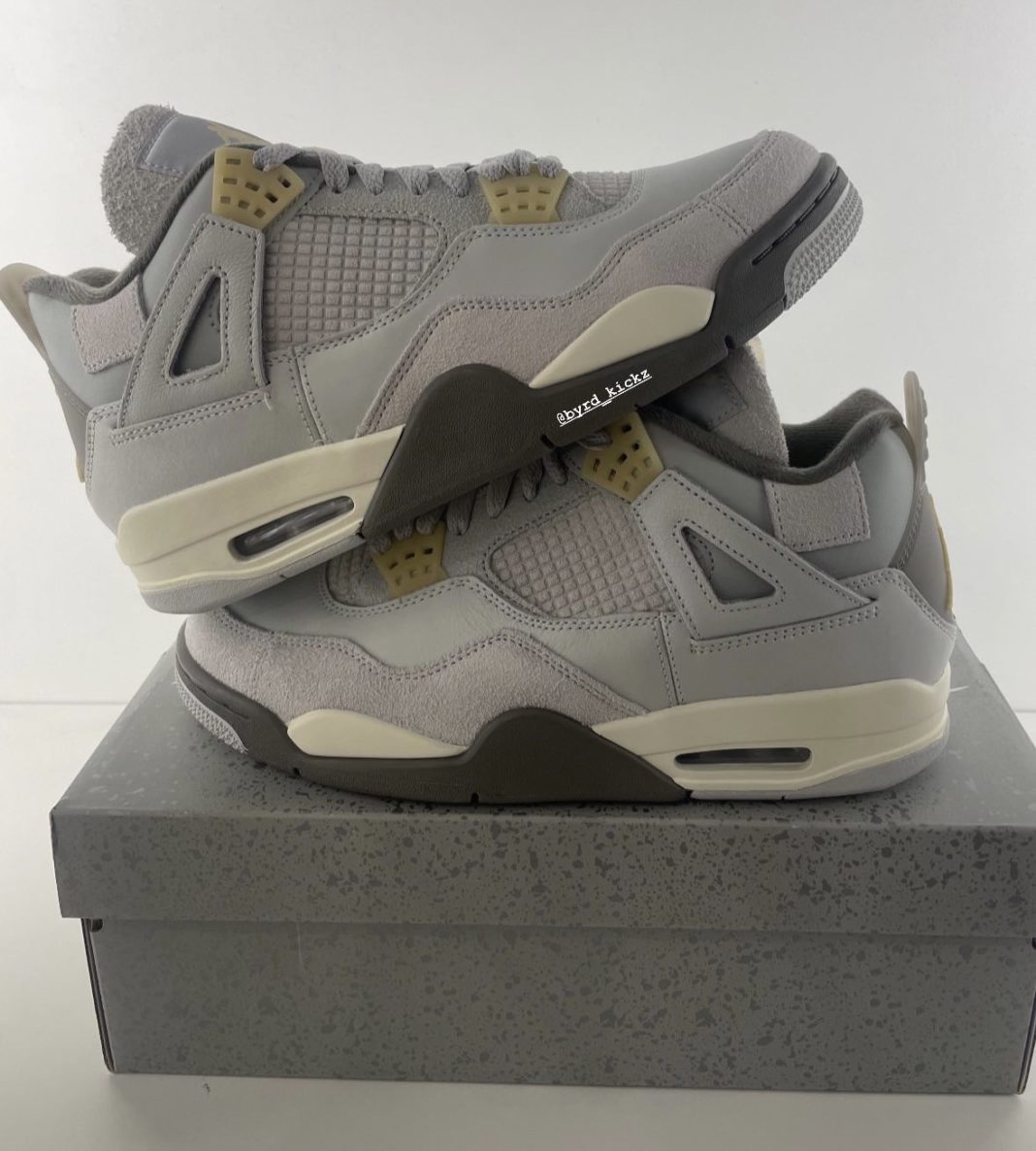 AJ4,Air Jordan 4 SE Craft,Phot 「灰麂皮」AJ4 实物曝光!有一处设计从没见过! AJ4,Air Jordan 4 SE Craft,Phot 「灰麂皮」AJ4 实物曝光!有一处设计从没见过!