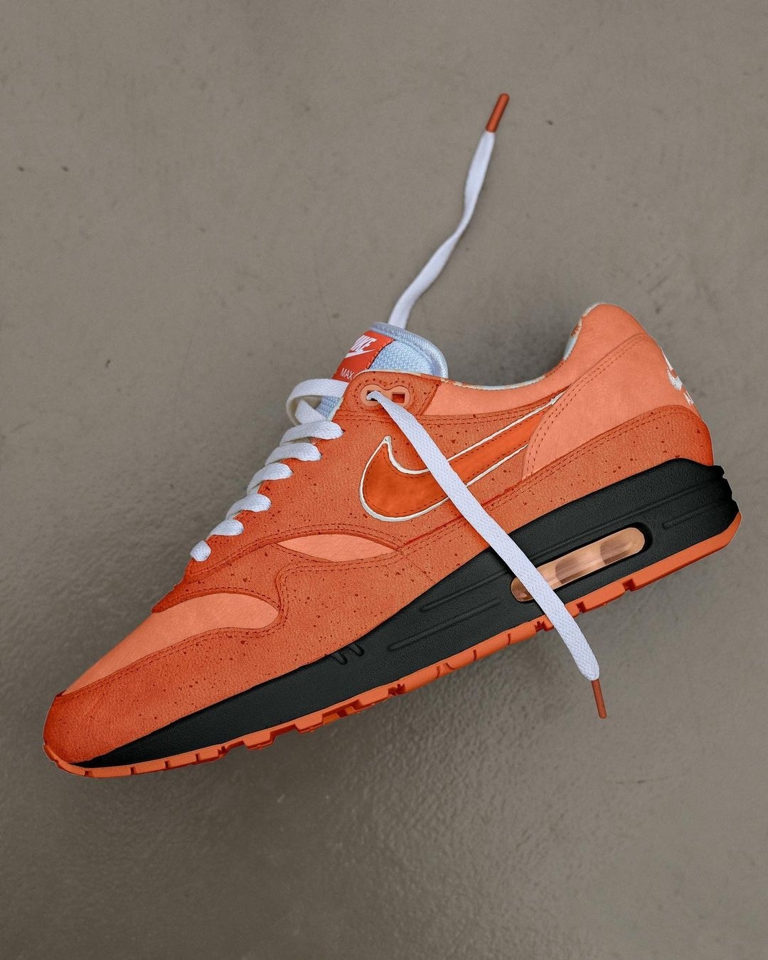 Air Max 1,theoze,龙虾,球鞋定制 「橙龙虾」发售定档!还有隐藏鞋型?结果是... Air Max 1,theoze,龙虾,球鞋定制 「橙龙虾」发售定档!还有隐藏鞋型?结果是...
