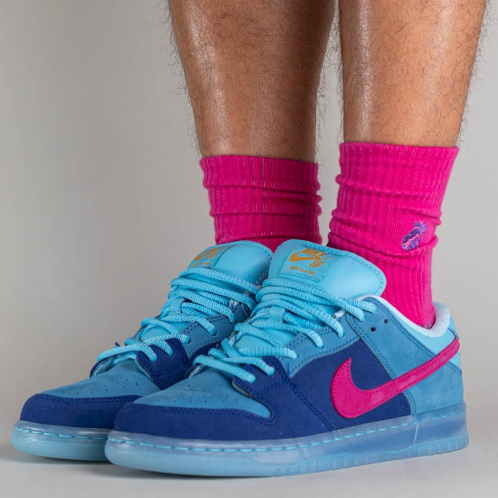 Run The Jewels,Nike,SB Dunk Lo 蓝精灵配色!全新 Run The Jewels x Nike SB Dunk 上脚图来了! Run The Jewels,Nike,SB Dunk Lo 蓝精灵配色!全新 Run The Jewels x Nike SB Dunk 上脚图来了!