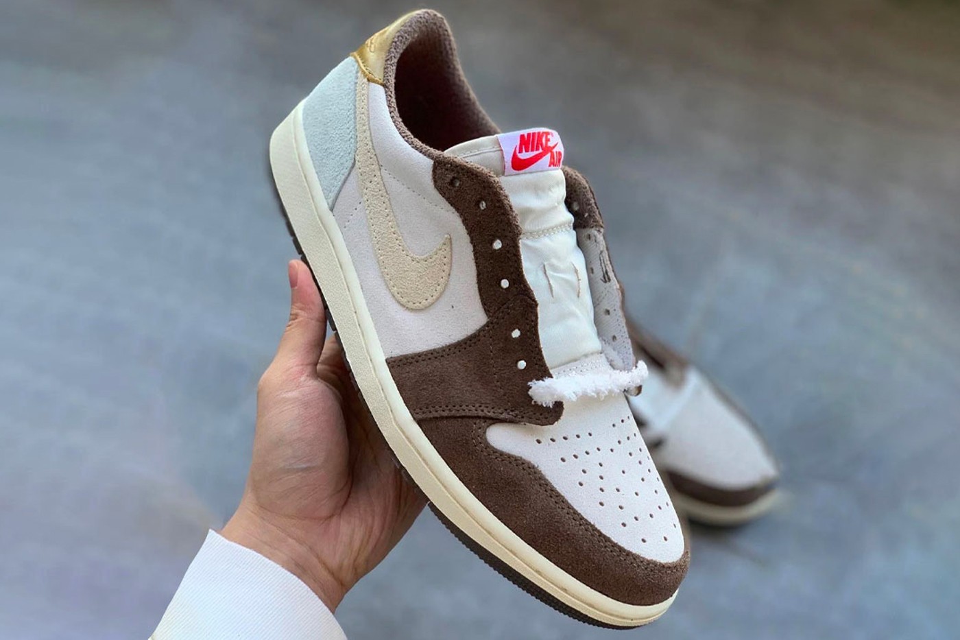 Air Jordan 1 Low OG,Year of th 限量 5000 双!全新「兔年」AJ1 实物图来了! Air Jordan 1 Low OG,Year of th 限量 5000 双!全新「兔年」AJ1 实物图来了!