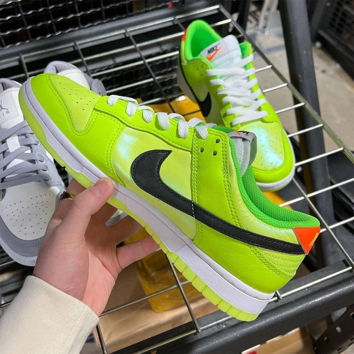 Nike,Dunk 亮瞎眼!夜光 Dunk Low 效果炸裂! Nike,Dunk 亮瞎眼!夜光 Dunk Low 效果炸裂!