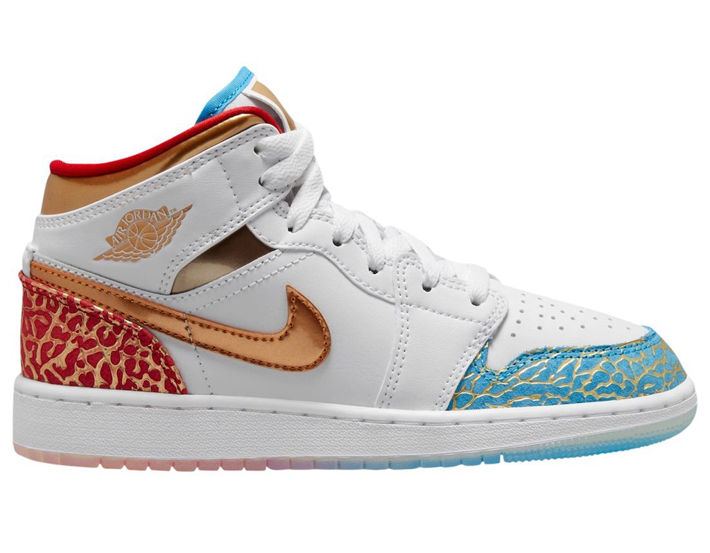 Air Jordan 1 Mid GS,UNC to Chi 讲故事还得看 Nike!「北卡芝加哥」AJ1 你打几分? Air Jordan 1 Mid GS,UNC to Chi 讲故事还得看 Nike!「北卡芝加哥」AJ1 你打几分?