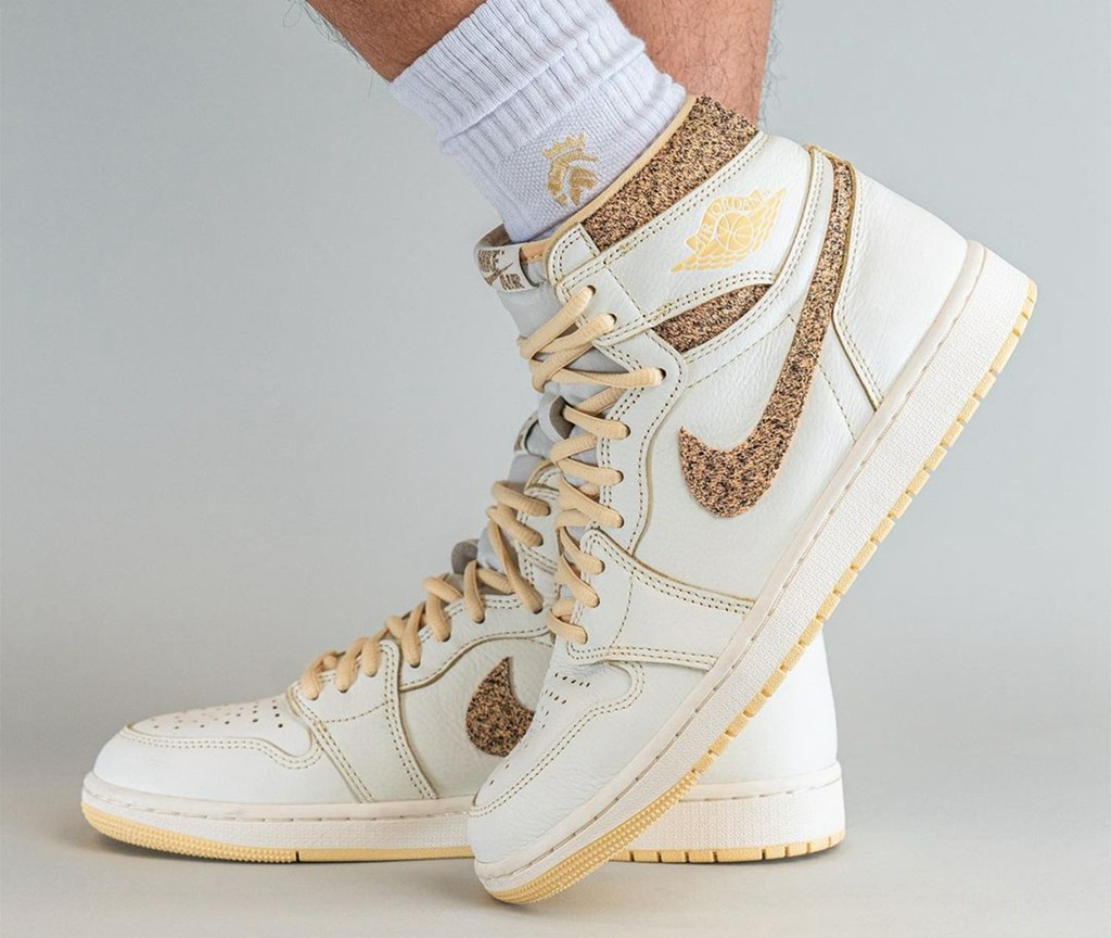 Air Jordan 1 High OG,Vibration 这双新配色 AJ1 好特别!实物上脚真挺种草! Air Jordan 1 High OG,Vibration 这双新配色 AJ1 好特别!实物上脚真挺种草!