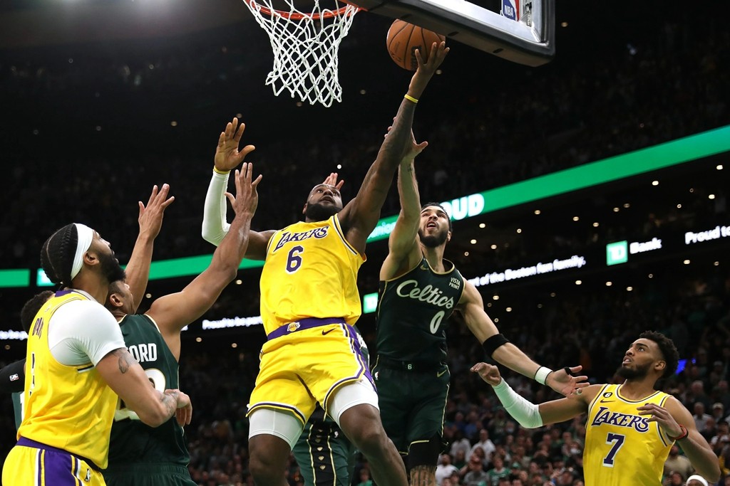 NBA,詹姆斯,德罗赞,东契奇,库里,UA,Nike,Air 穿 OW x Dunk 也能实战?这次不是塔克,而是… NBA,詹姆斯,德罗赞,东契奇,库里,UA,Nike,Air 穿 OW x Dunk 也能实战?这次不是塔克,而是…