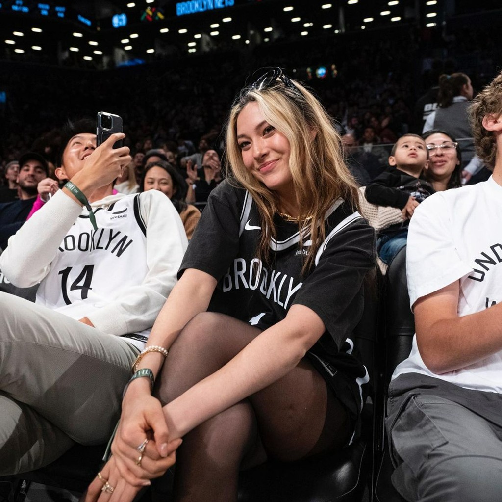 NBA,詹姆斯,德罗赞,东契奇,库里,UA,Nike,Air 黑丝配球衣!谷爱凌现场观战 NBA!网友:阿杜馋坏了 … NBA,詹姆斯,德罗赞,东契奇,库里,UA,Nike,Air 黑丝配球衣!谷爱凌现场观战 NBA!网友:阿杜馋坏了 …