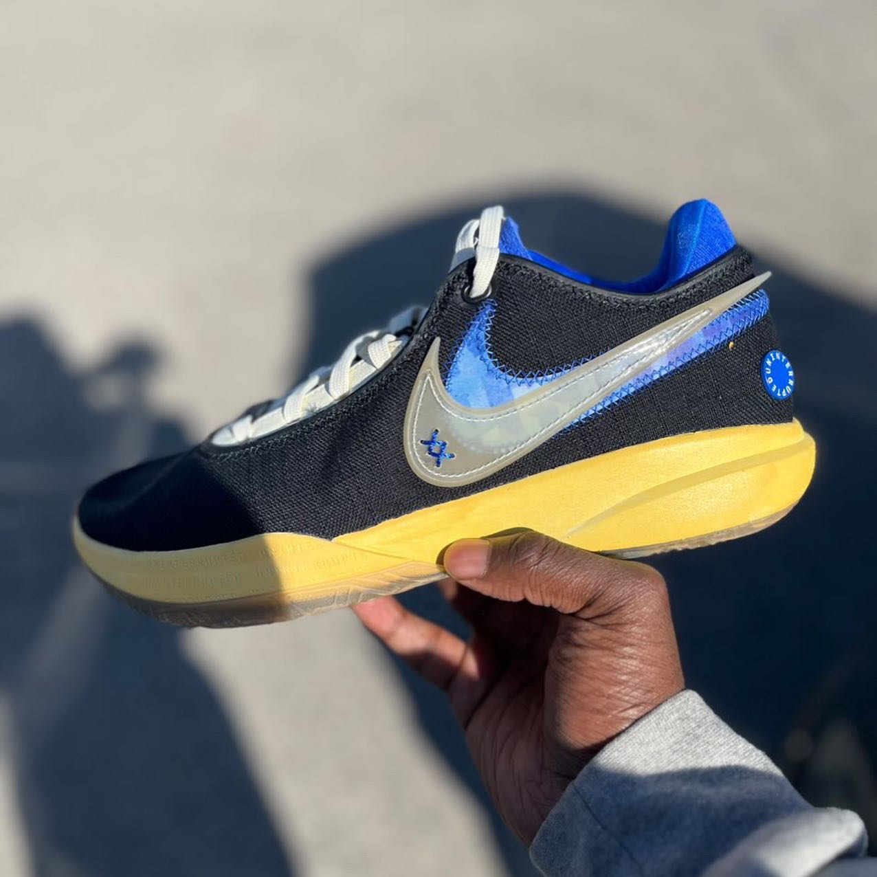 詹皇,公司,联名,又来,了,全新,LeBron,实物,曝光, 詹皇公司联名又来了!全新 LeBron 20 实物曝光! 詹皇,公司,联名,又来,了,全新,LeBron,实物,曝光, 詹皇公司联名又来了!全新 LeBron 20 实物曝光!