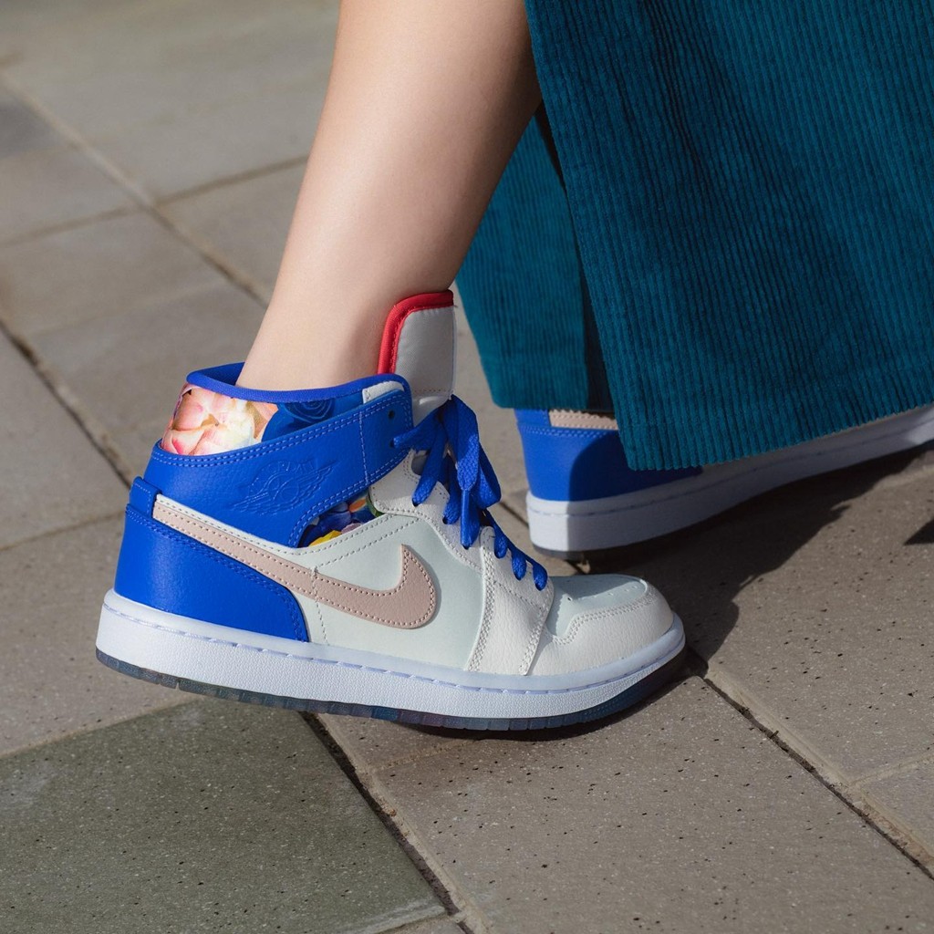 Air Jordan 1 Mid,WMNS 「花卉」AJ1 刚刚发售!规格看着真不低! Air Jordan 1 Mid,WMNS 「花卉」AJ1 刚刚发售!规格看着真不低!